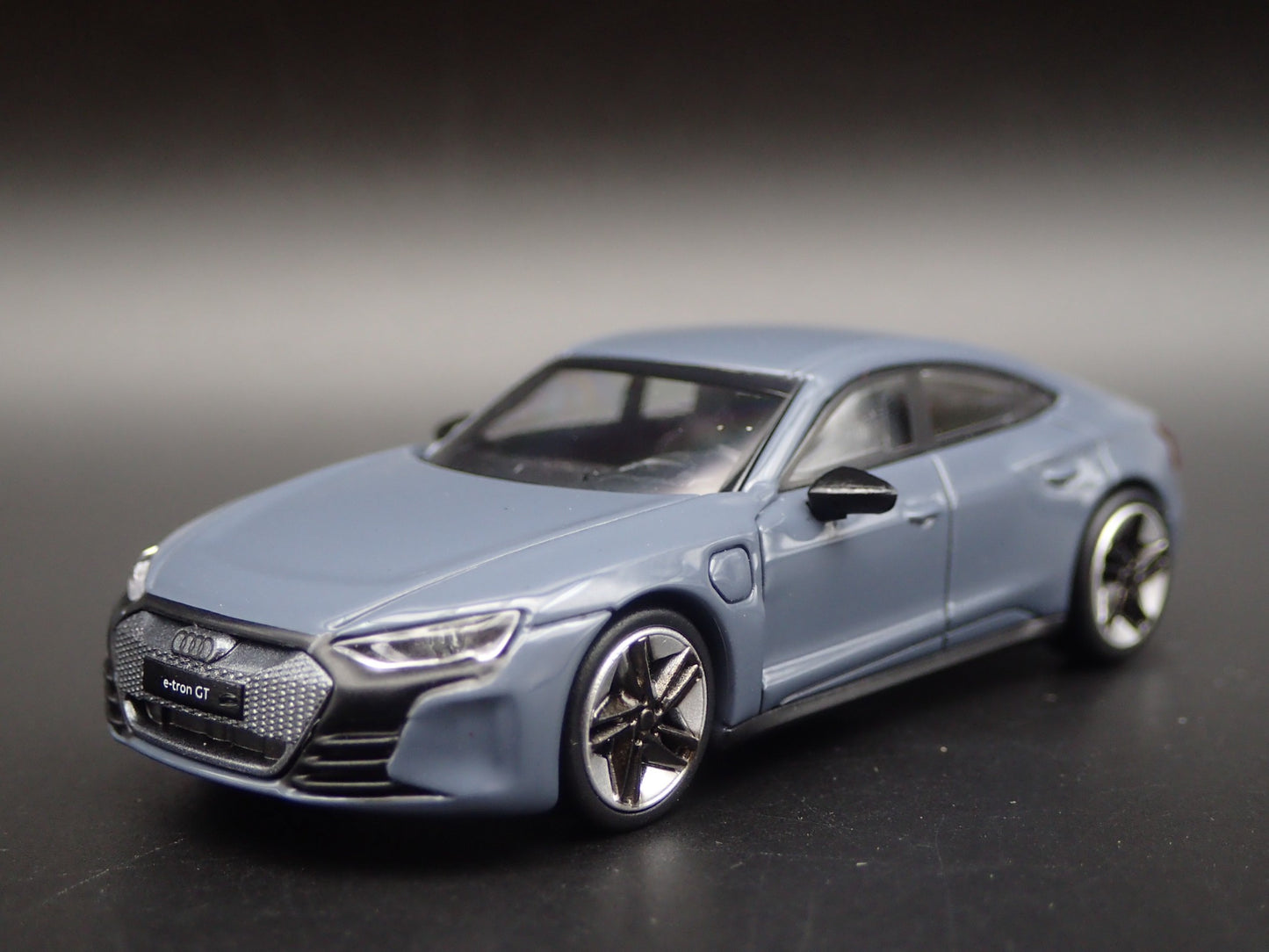 2020-2025 AUDI RS E TRON ETRON GT 1:64 SCALE COLLECTIBLE DIECAST MODEL CAR