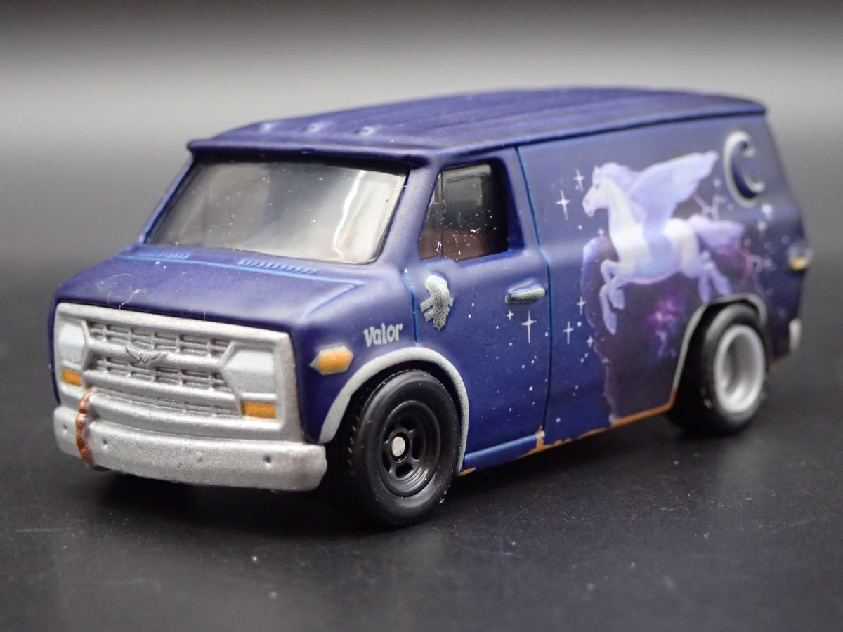 CHEVY CHEVROLET VAN DISNEY PIXAR ONWARD GUINEVERE 1:64 SCALE DIECAST MODEL CAR