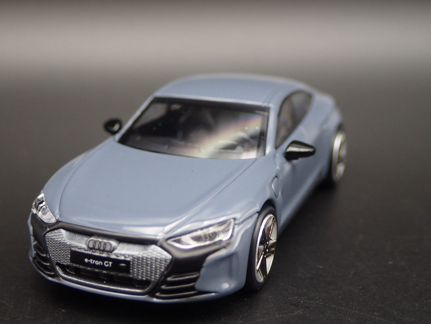 2020-2025 AUDI RS E TRON ETRON GT 1:64 SCALE COLLECTIBLE DIECAST MODEL CAR