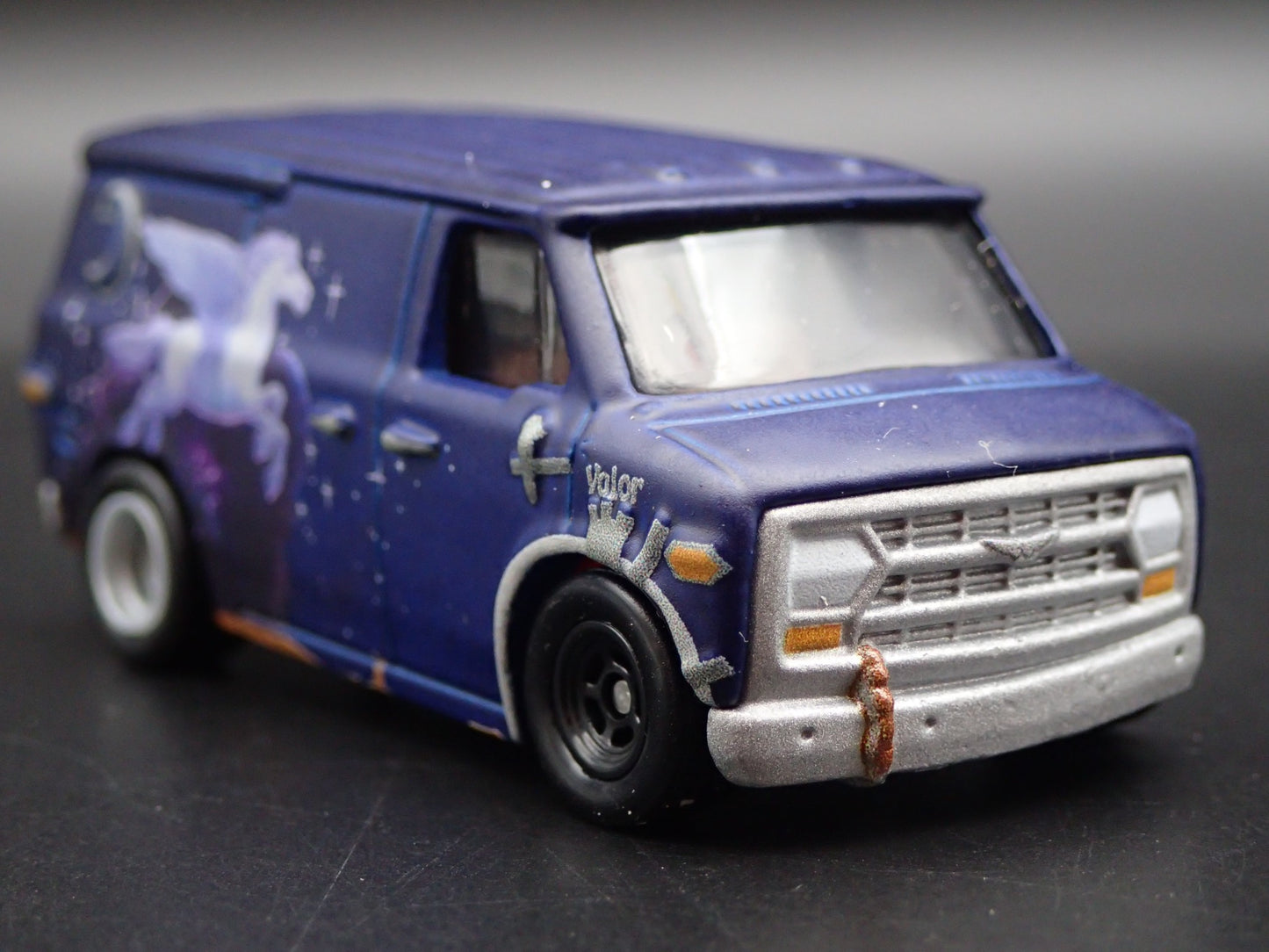 CHEVY CHEVROLET VAN DISNEY PIXAR ONWARD GUINEVERE 1:64 SCALE DIECAST MODEL CAR