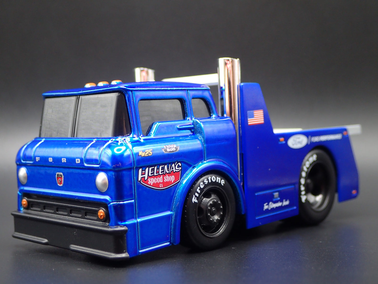 1966 66 FORD C600 FLATBED CAR HAULER BLUE 1:64 SCALE DIORAMA DIECAST MODEL CAR