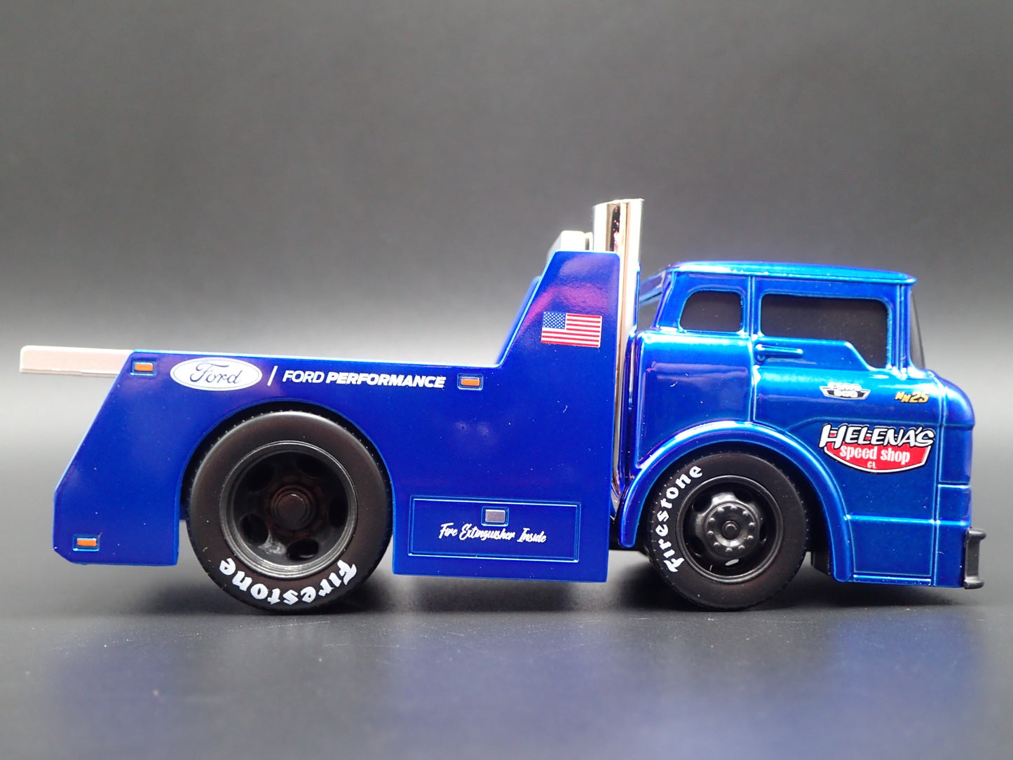 1966 66 FORD C600 FLATBED CAR HAULER BLUE 1:64 SCALE DIORAMA DIECAST MODEL CAR