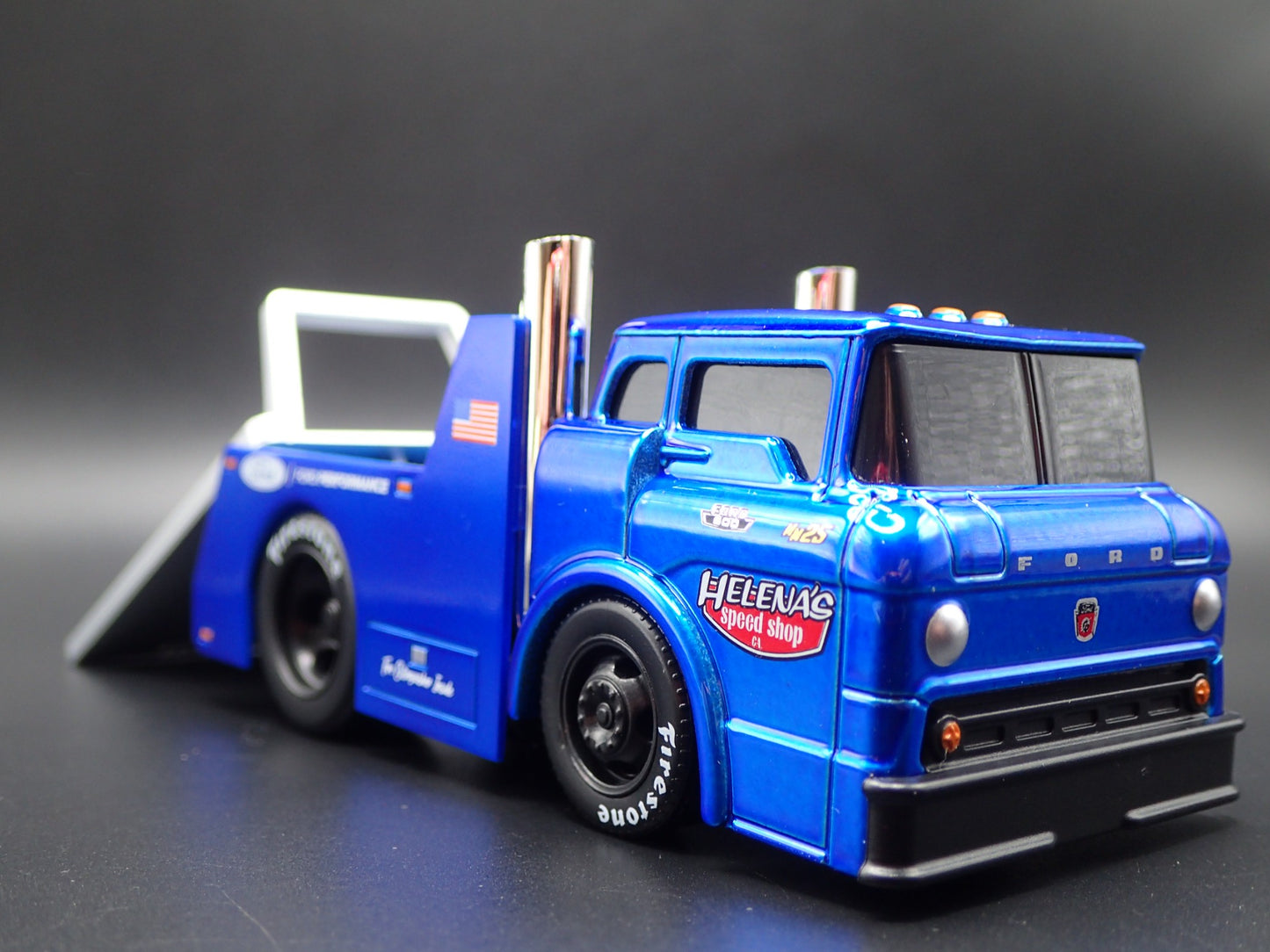 1966 66 FORD C600 FLATBED CAR HAULER BLUE 1:64 SCALE DIORAMA DIECAST MODEL CAR