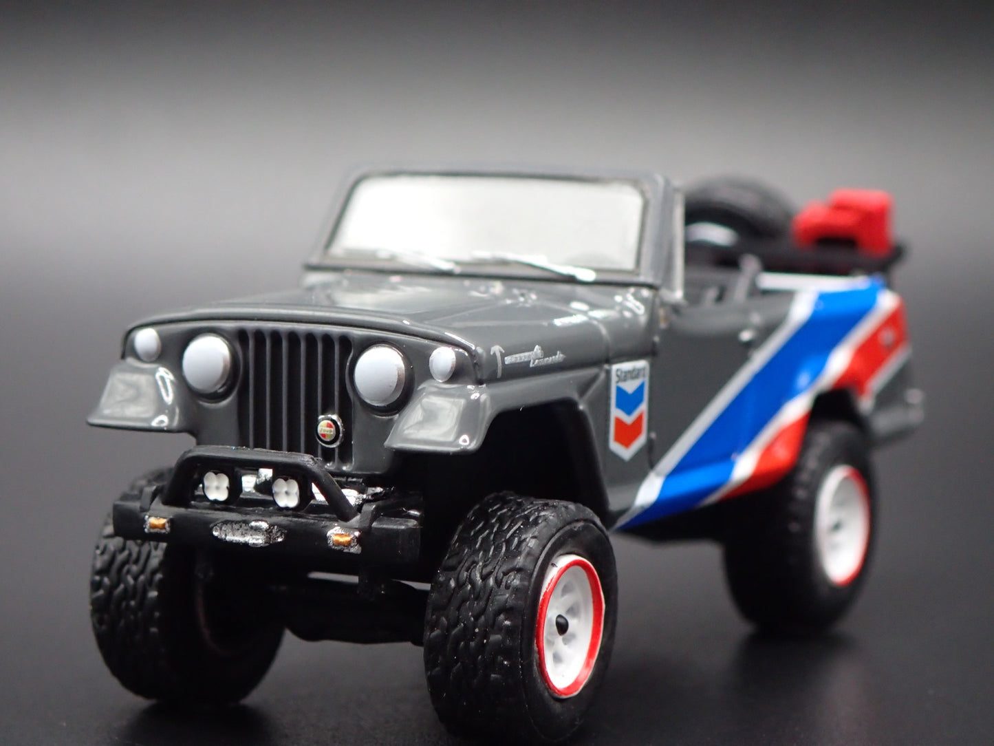 1966 - 1973 JEEP JEEPSTER COMMANDO CHEVRON GRAY 1:64 SCALE DIECAST MODEL CAR