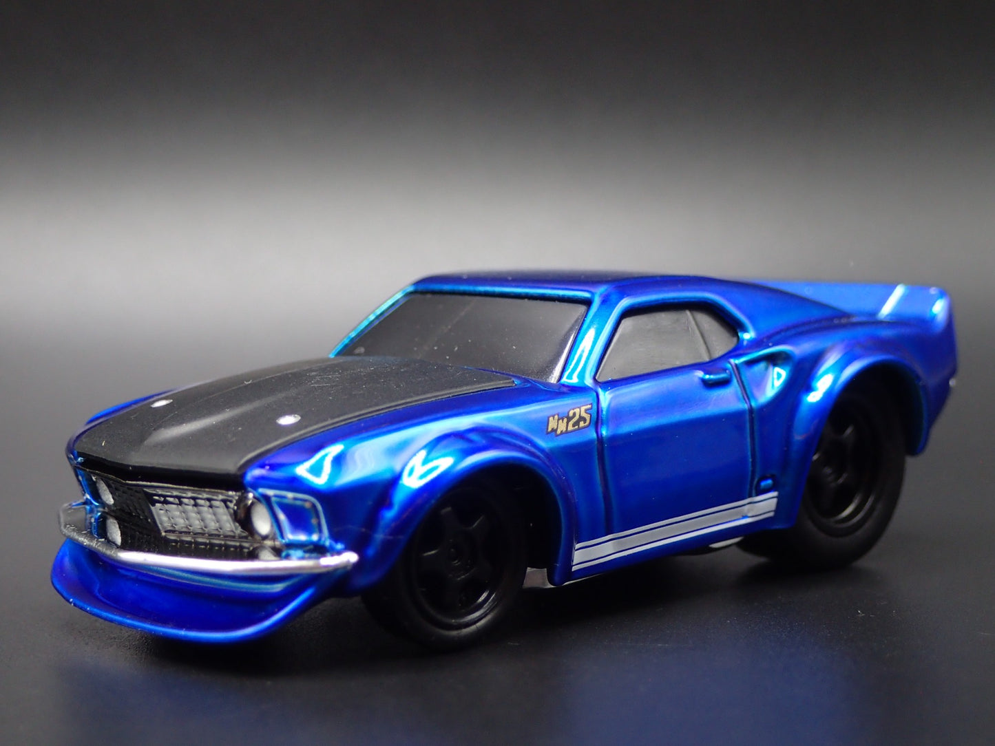 1969 69 FORD MUSTANG GT FASTBACK BLUE 1/64 SCALE DIORAMA DIECAST MODEL CAR