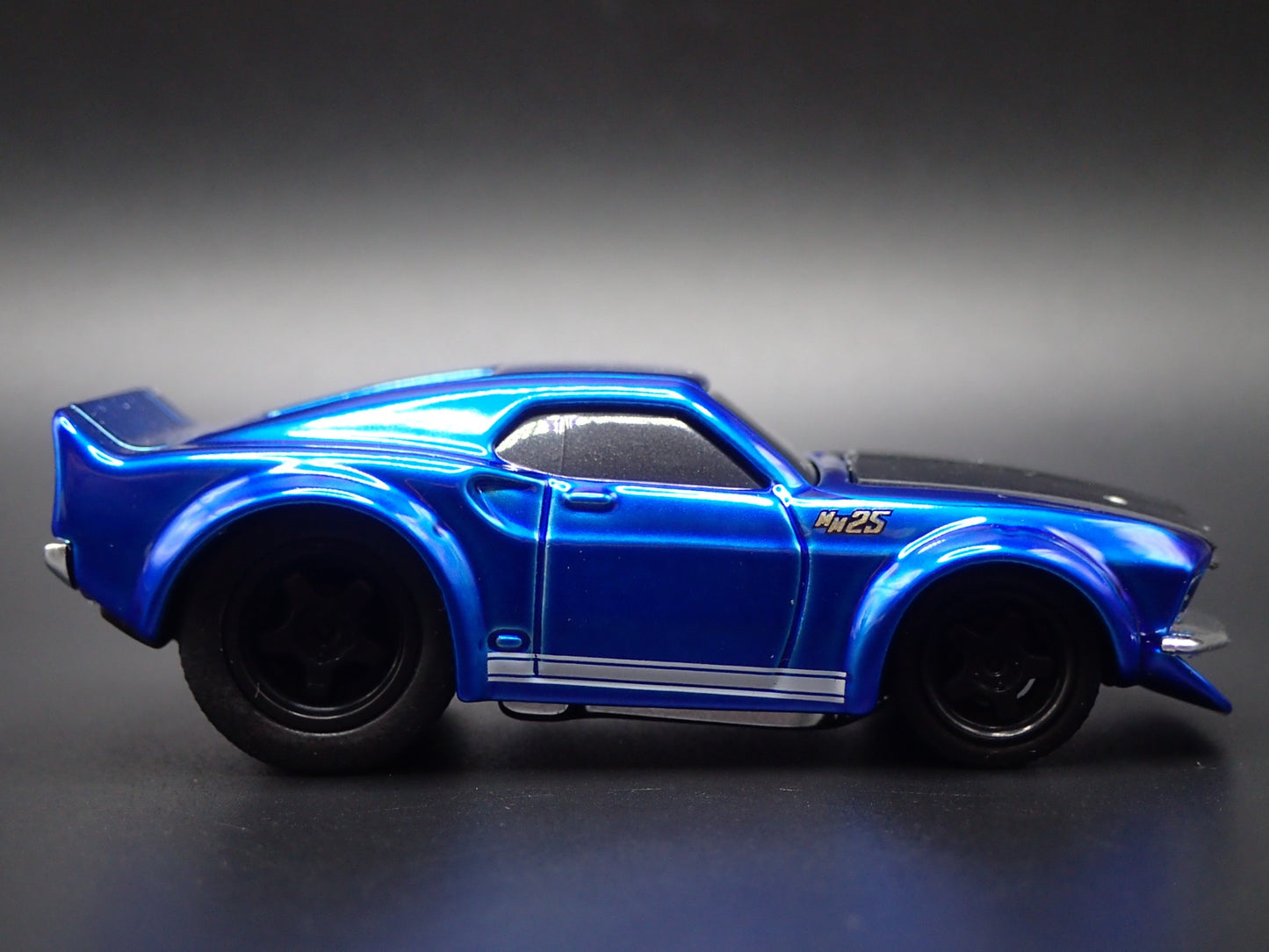 1969 69 FORD MUSTANG GT FASTBACK BLUE 1/64 SCALE DIORAMA DIECAST MODEL CAR