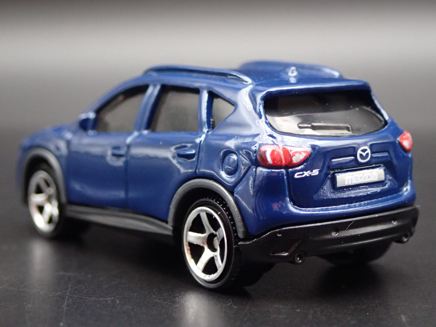 2013 - 2016 MAZDA CX5 SUV BLUE 1:64 SCALE COLLECTIBLE DIORAMA DIECAST MODEL CAR