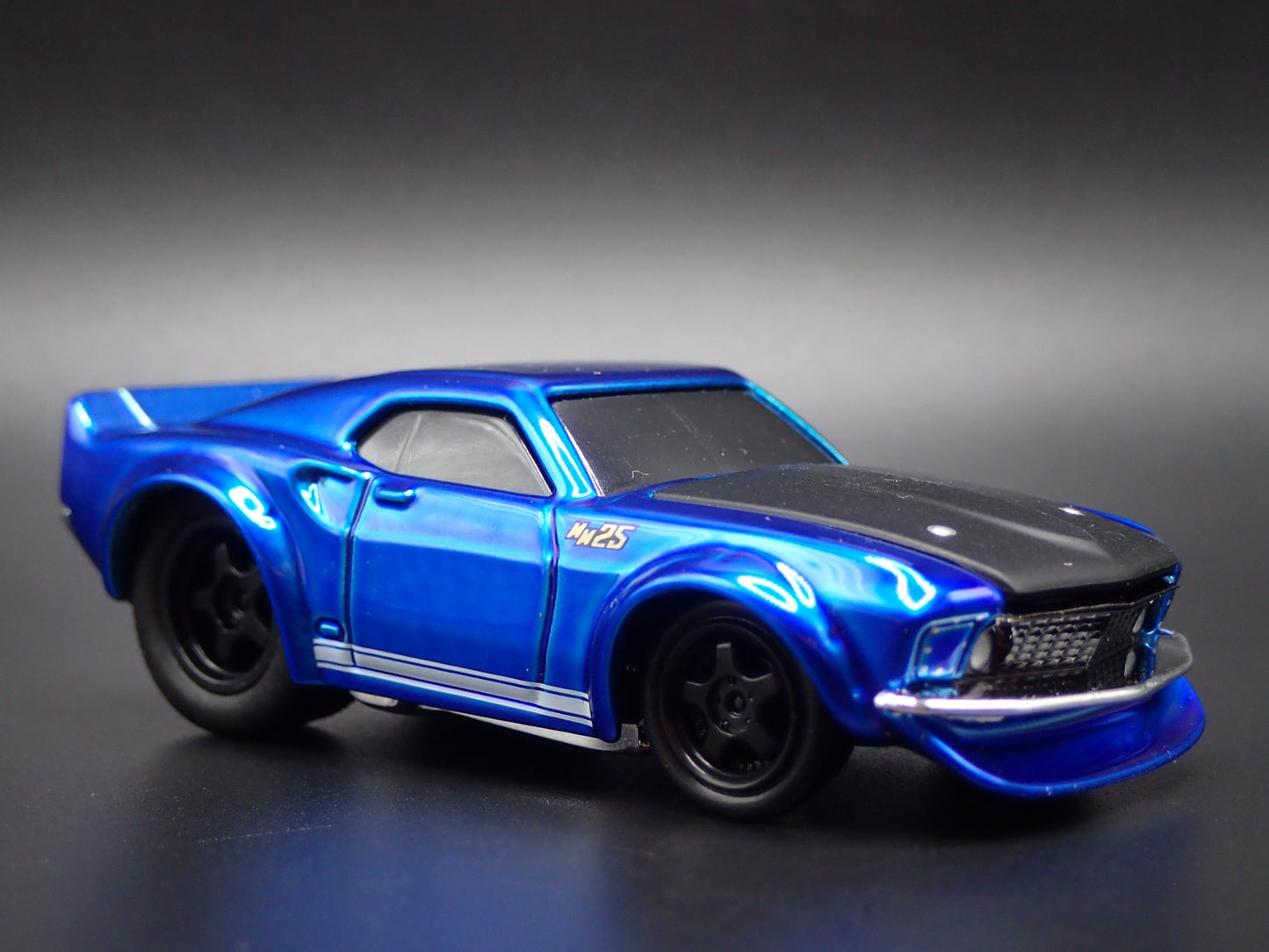 1969 69 FORD MUSTANG GT FASTBACK BLUE 1/64 SCALE DIORAMA DIECAST MODEL CAR