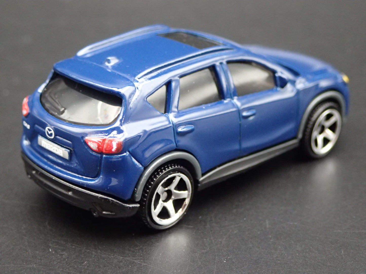 2013 - 2016 MAZDA CX5 SUV BLUE 1:64 SCALE COLLECTIBLE DIORAMA DIECAST MODEL CAR