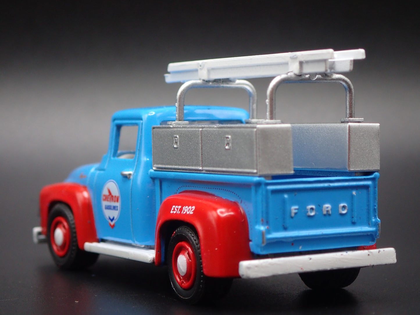 1956 56 FORD F100 PICKUP WORK TRUCK CHEVRON 1:64 SCALE DIORAMA DIECAST MODEL CAR
