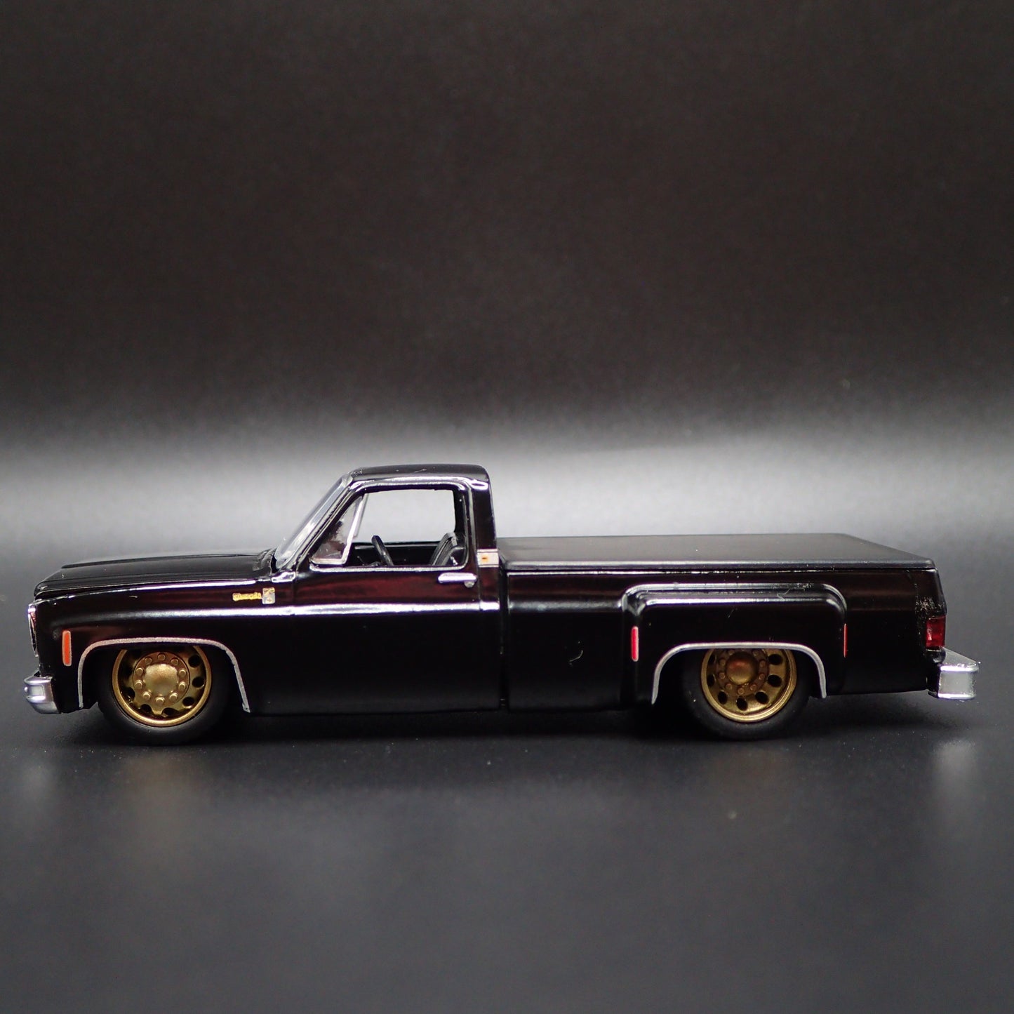 1978 CHEVY CHEVROLET SILVERADO 30 DUALLY SQUAREBODY TRUCK 1/64 DIECAST MODEL CAR
