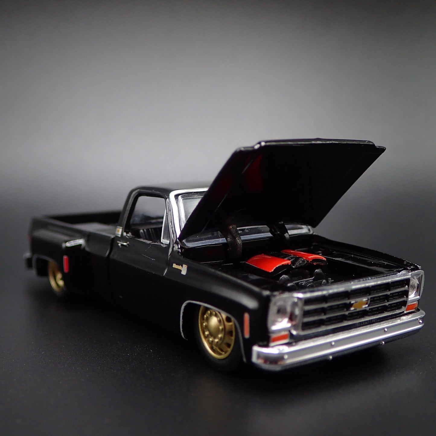 1978 CHEVY CHEVROLET SILVERADO 30 DUALLY SQUAREBODY TRUCK 1/64 DIECAST MODEL CAR