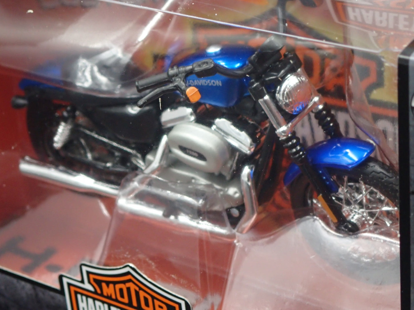 2012 XL 1200N NIGHTSTER HARLEY DAVIDSON MOTORCYCLE MAISTO SERIES 37 1/18 MODEL