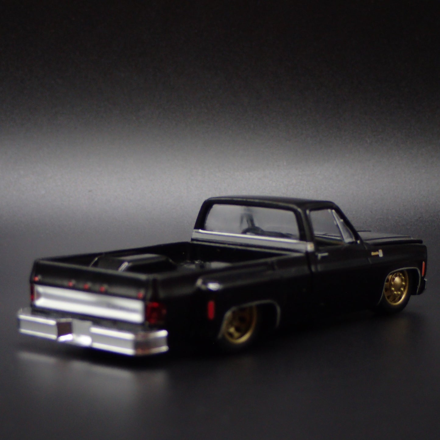 1978 CHEVY CHEVROLET SILVERADO 30 DUALLY SQUAREBODY TRUCK 1/64 DIECAST MODEL CAR
