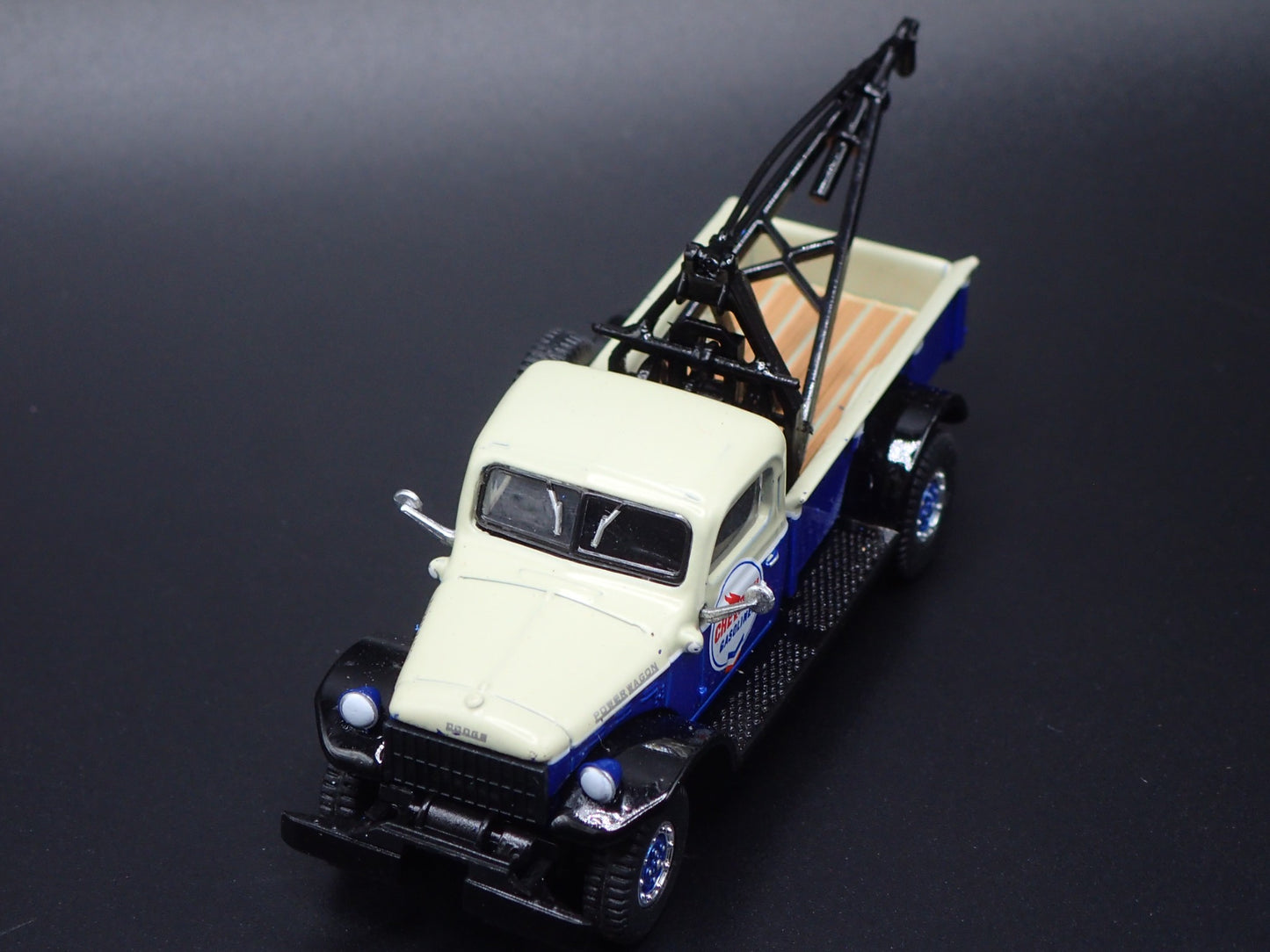 1948 48 DODGE POWER WAGON TOW TRUCK WRECKER CHEVRON 1:64 SCALE DIECAST MODEL CAR