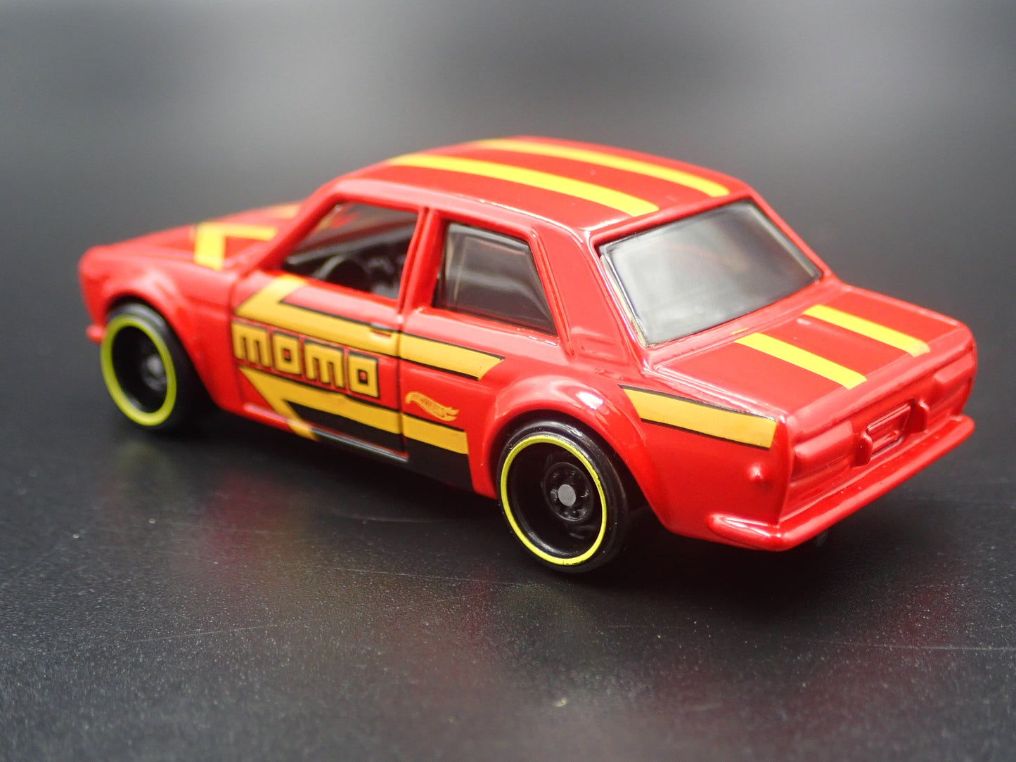 1967-1973 DATSUN 510 BLUEBIRD MOMO RED RARE 1:64 SCALE DIORAMA DIECAST MODEL CAR