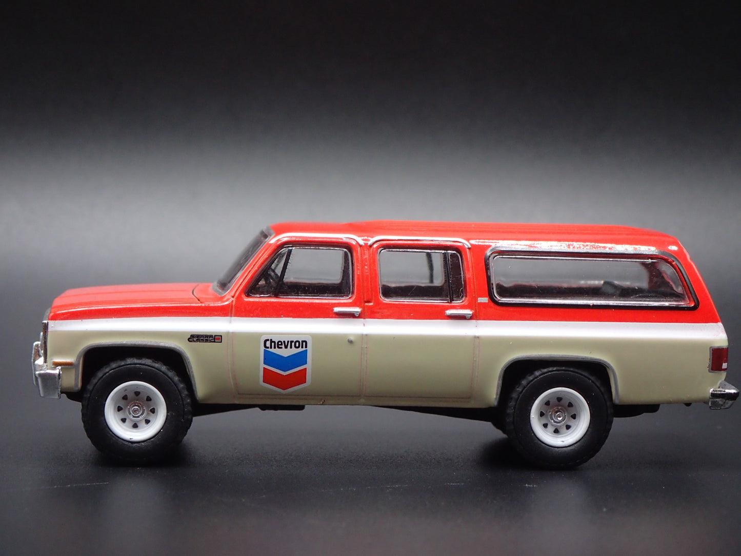 1973-1991 GMC SUBURBAN SIERRA CLASSIC SQUAREBODY  1/64 SCALE DIECAST MODEL CAR
