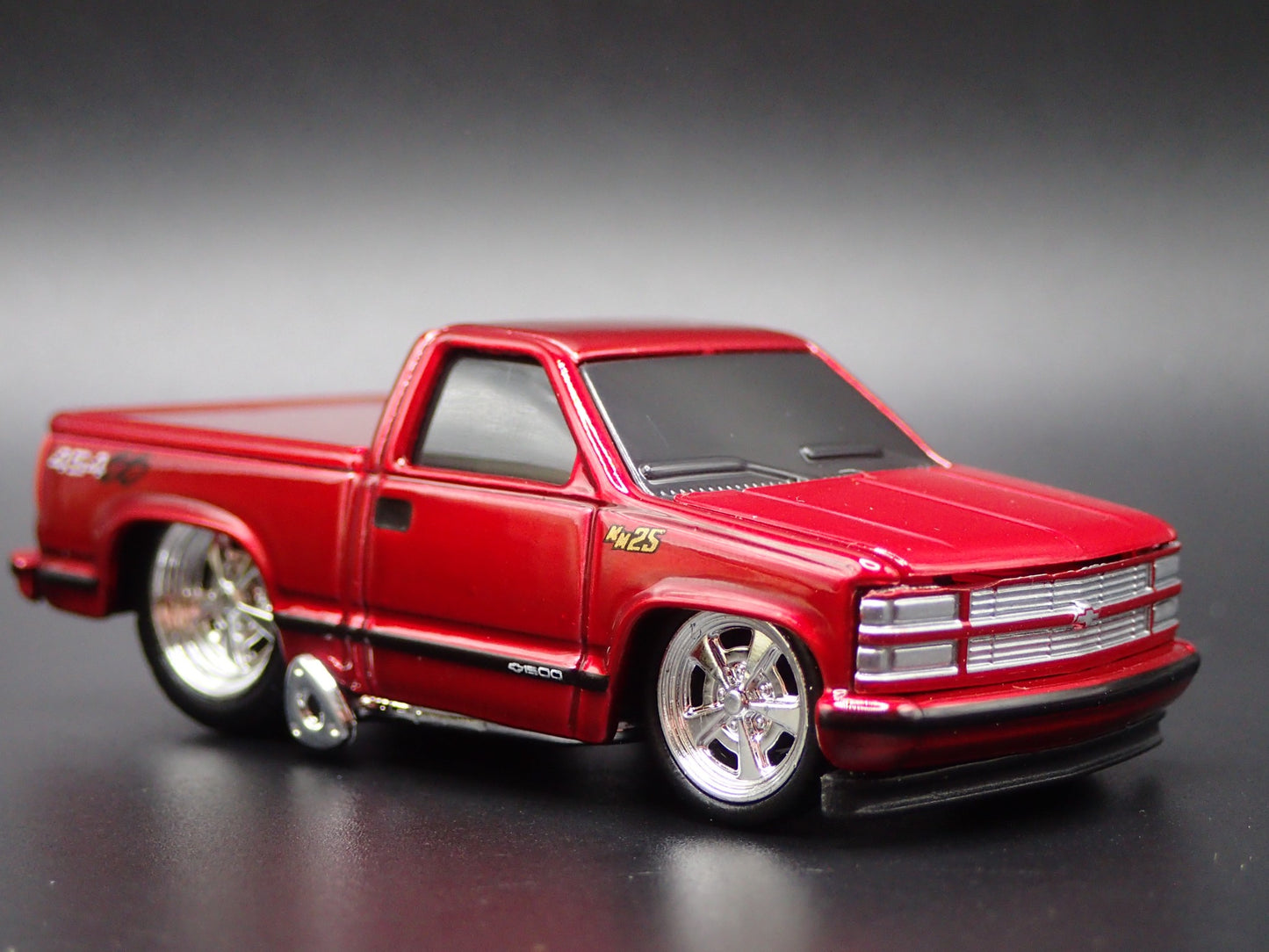 1993 93 CHEVY CHEVROLET SS 454 PICKUP TRUCK OBS RED 1:64 SCALE DIECAST MODEL CAR