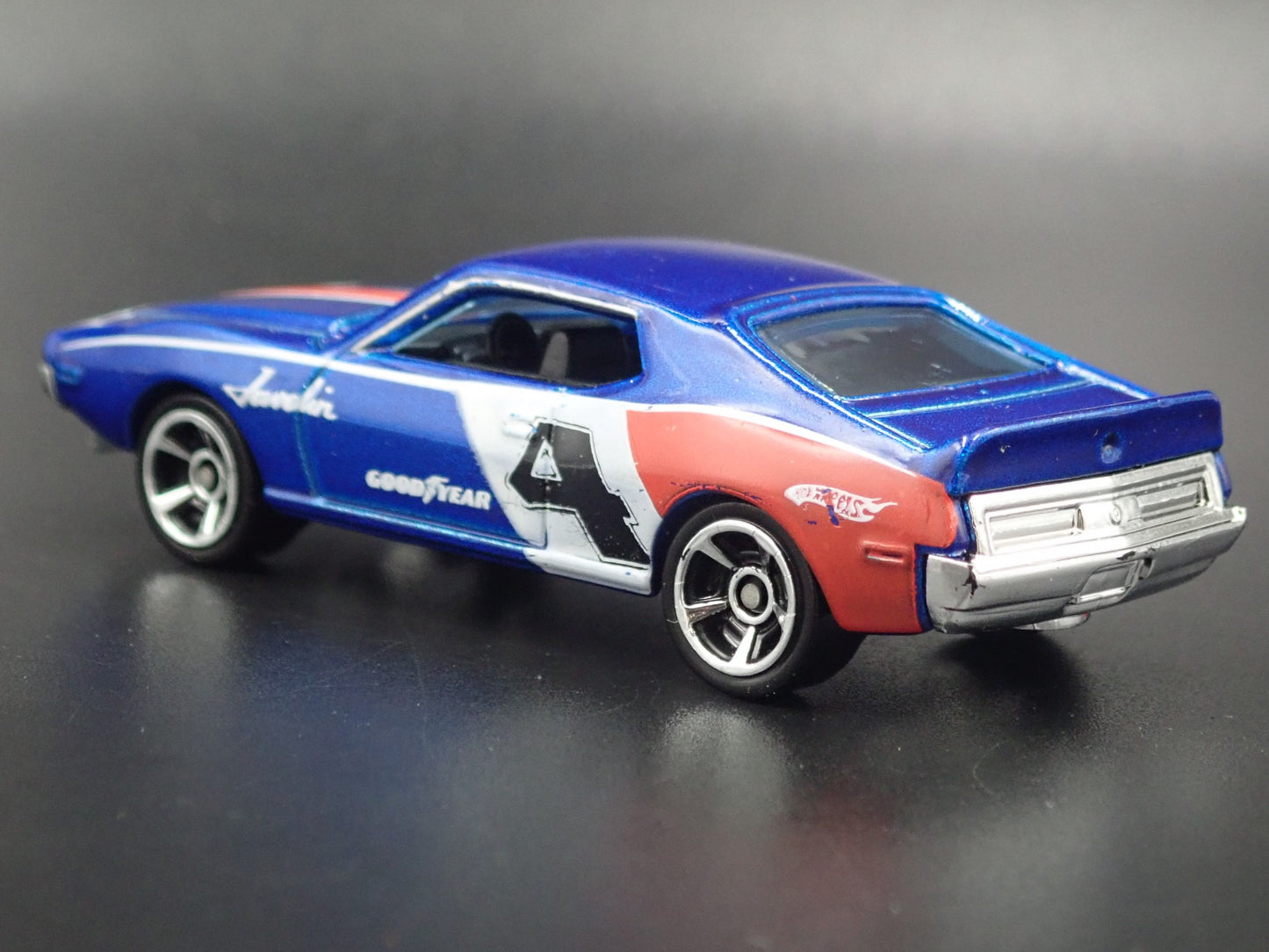 1971 71 AMC JAVELIN AMX RARE 1:64 SCALE COLLECTIBLE DIORAMA DIECAST MODEL CAR