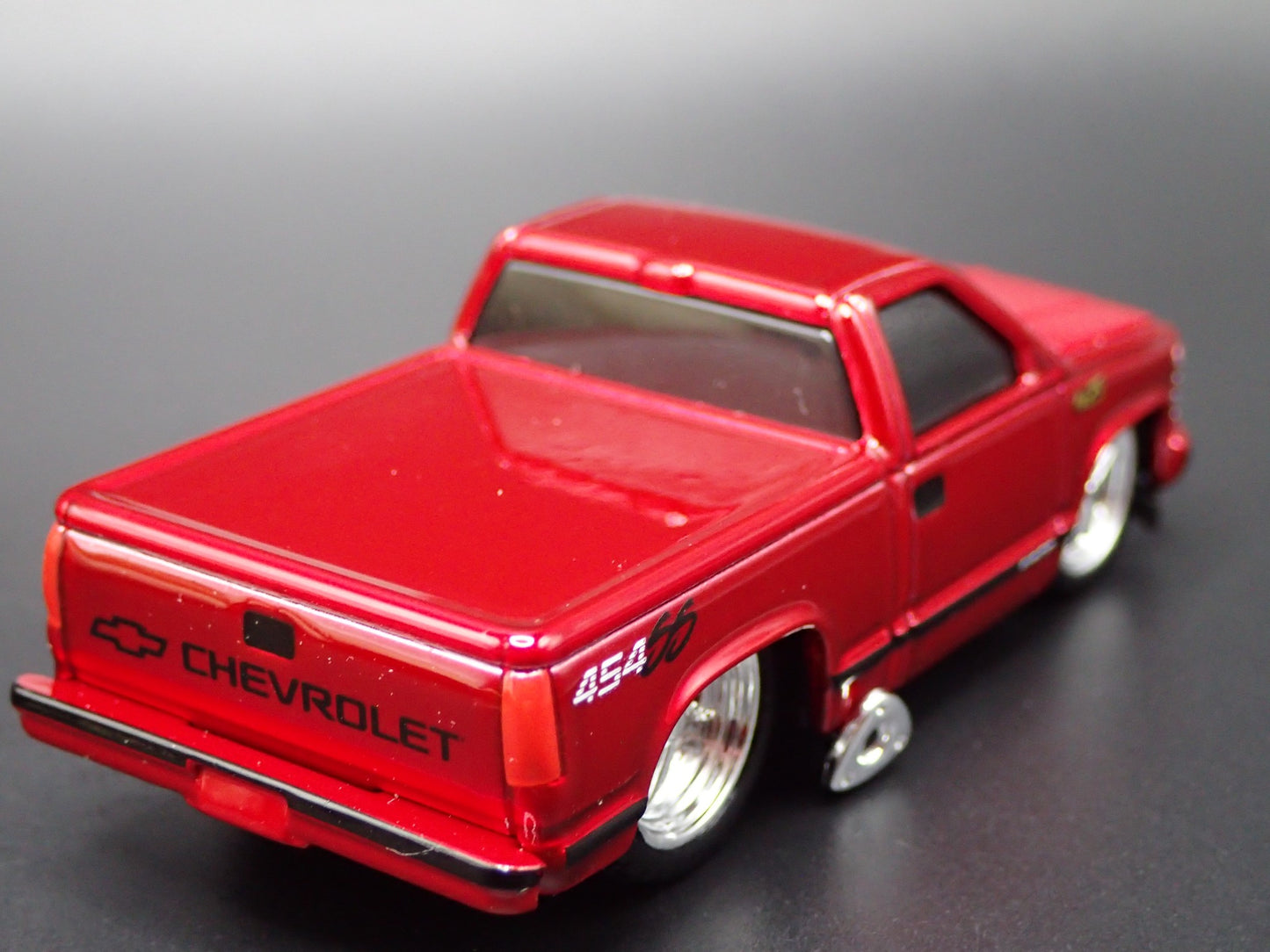 1993 93 CHEVY CHEVROLET SS 454 PICKUP TRUCK OBS RED 1:64 SCALE DIECAST MODEL CAR