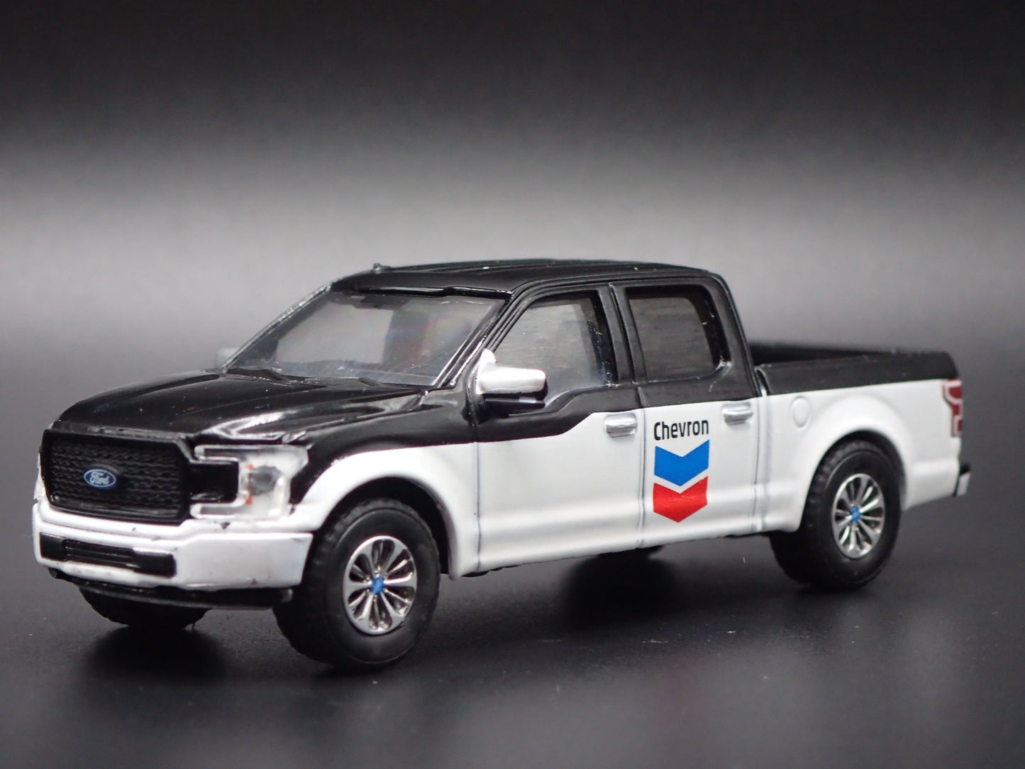 2015 - 2020 FORD F150 PICKUP TRUCK STX CHEVRON 1:64 SCALE DIECAST MODEL CAR