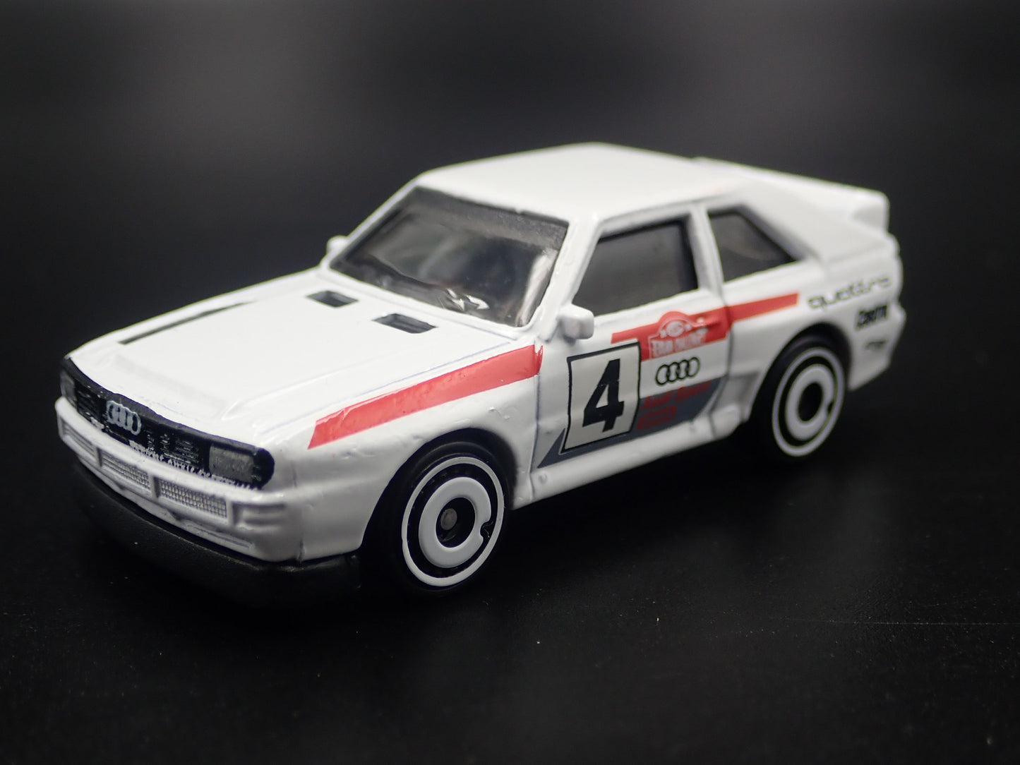 1980-1991 AUDI SPORT QUATTRO WHITE 1:64 SCALE COLLECTIBLE DIECAST MODEL CAR