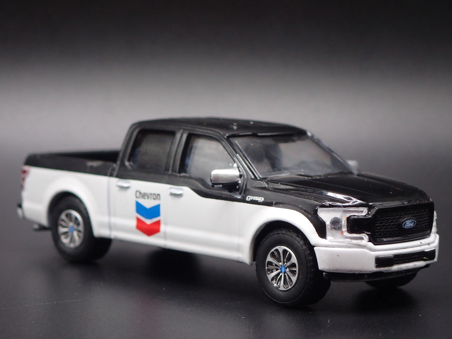 2015 - 2020 FORD F150 PICKUP TRUCK STX CHEVRON 1:64 SCALE DIECAST MODEL CAR