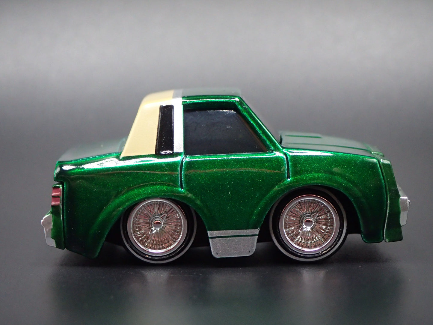 1987 87 BUICK REGAL CAR TUNED GREEN 1:64 SCALE DIORAMA DIECAST MODEL CAR