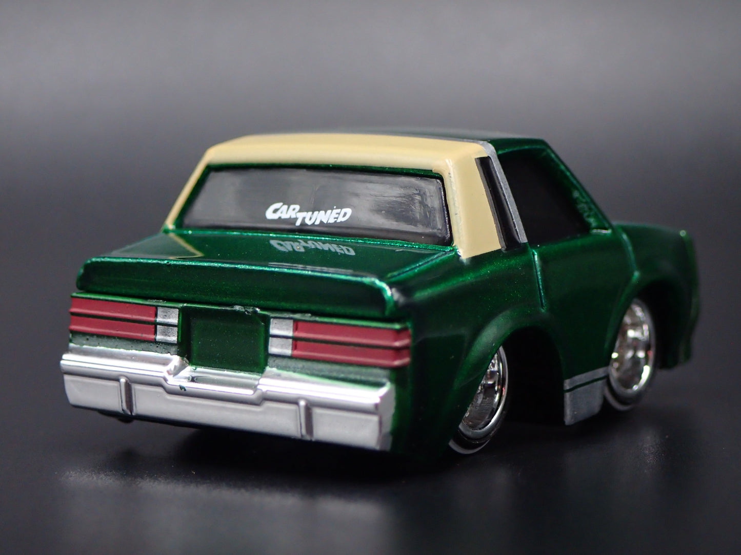 1987 87 BUICK REGAL CAR TUNED GREEN 1:64 SCALE DIORAMA DIECAST MODEL CAR