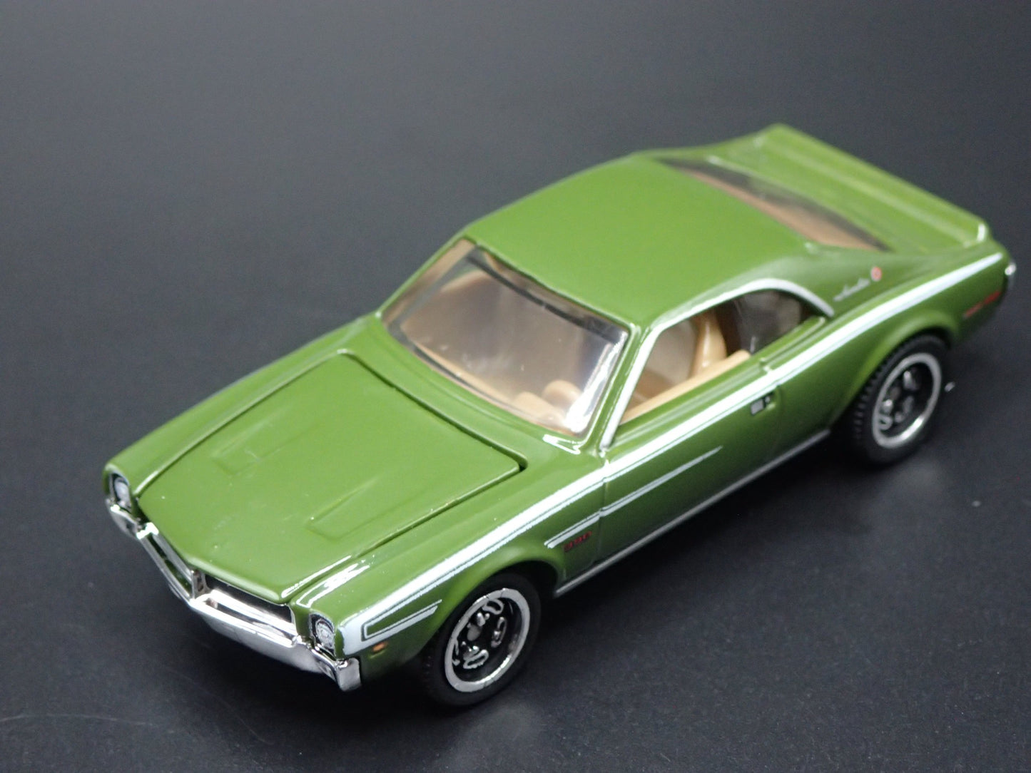 1970 70 AMC JAVELIN MUSCLE CAR GREEN 1:64 SCALE COLLECTIBLE DIECAST MODEL CAR