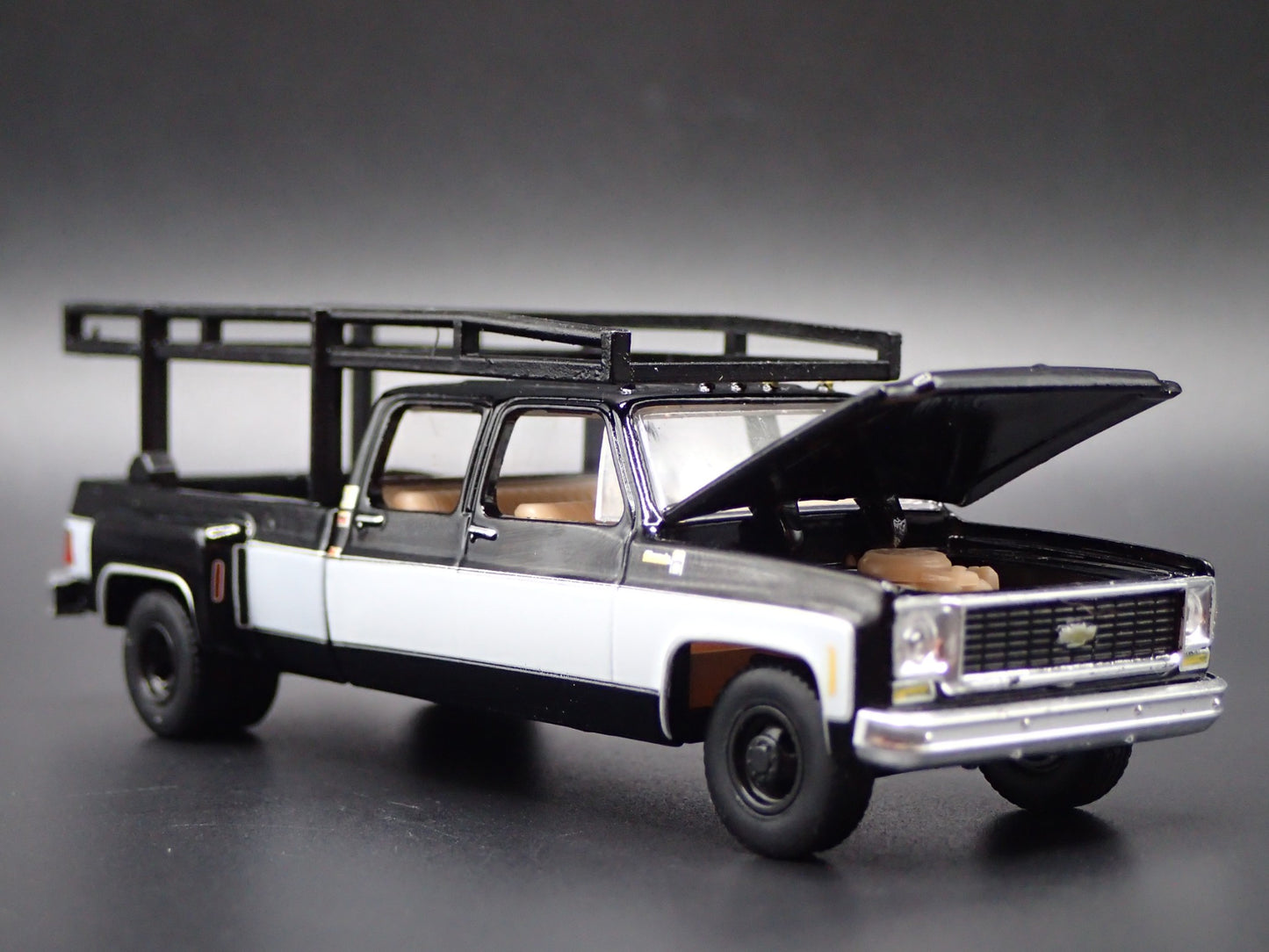 1973 73 CHEVY SILVERADO 30 DUALLY SQUAREBODY TRUCK 1/64 SCALE DIECAST MODEL CAR