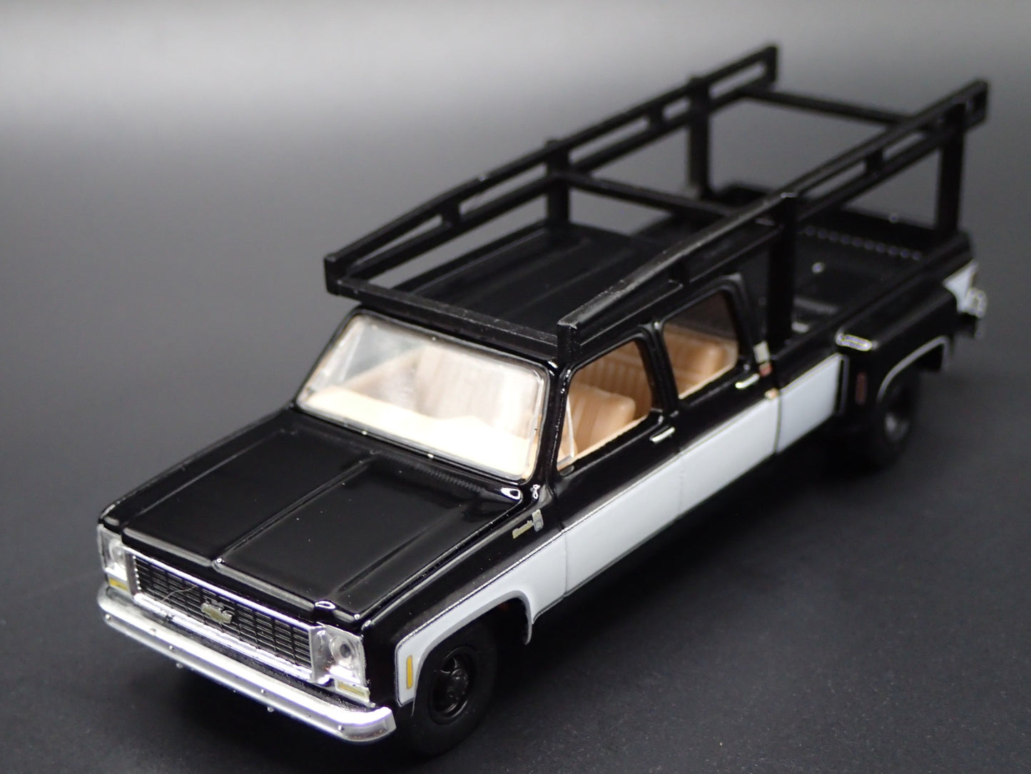 1973 73 CHEVY SILVERADO 30 DUALLY SQUAREBODY TRUCK 1/64 SCALE DIECAST MODEL CAR
