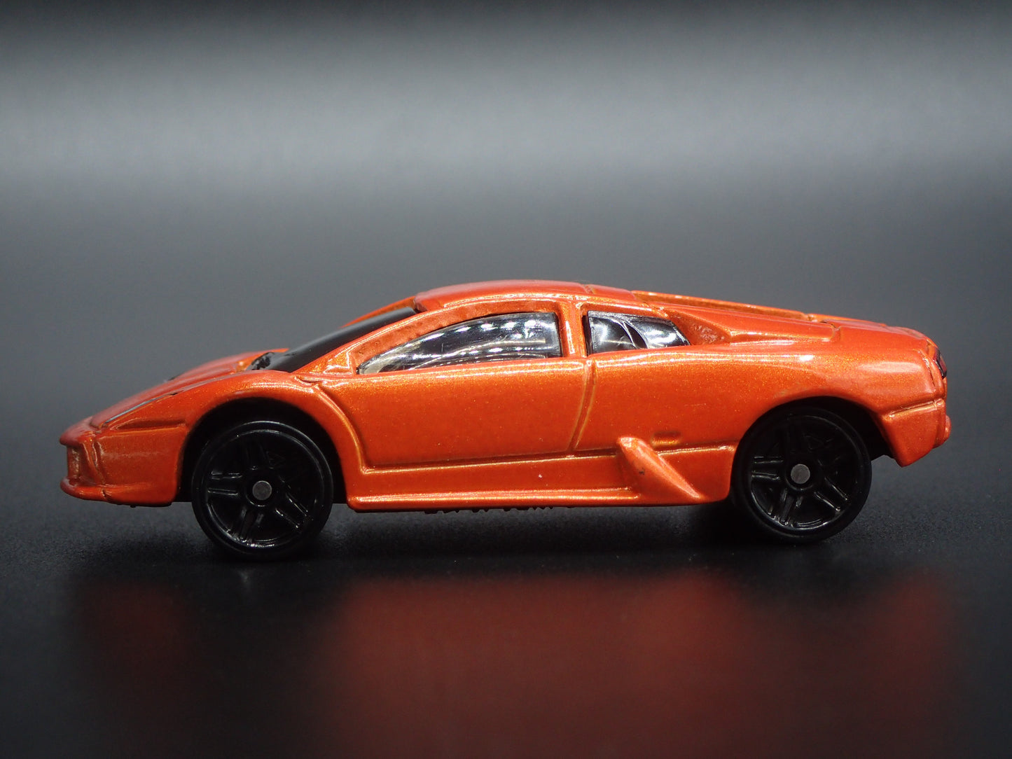 2002-2006 LAMBORGHINI MURCIELAGO SUPERCAR 1/64 SCALE DIORAMA DIECAST MODEL CAR