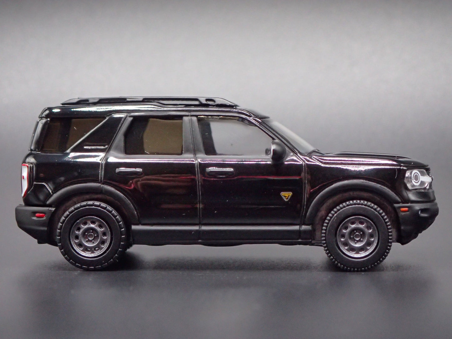 2021-2025 FORD BRONCO SPORT SUV 1:64 SCALE COLLECTIBLE DIORAMA DIECAST MODEL CAR