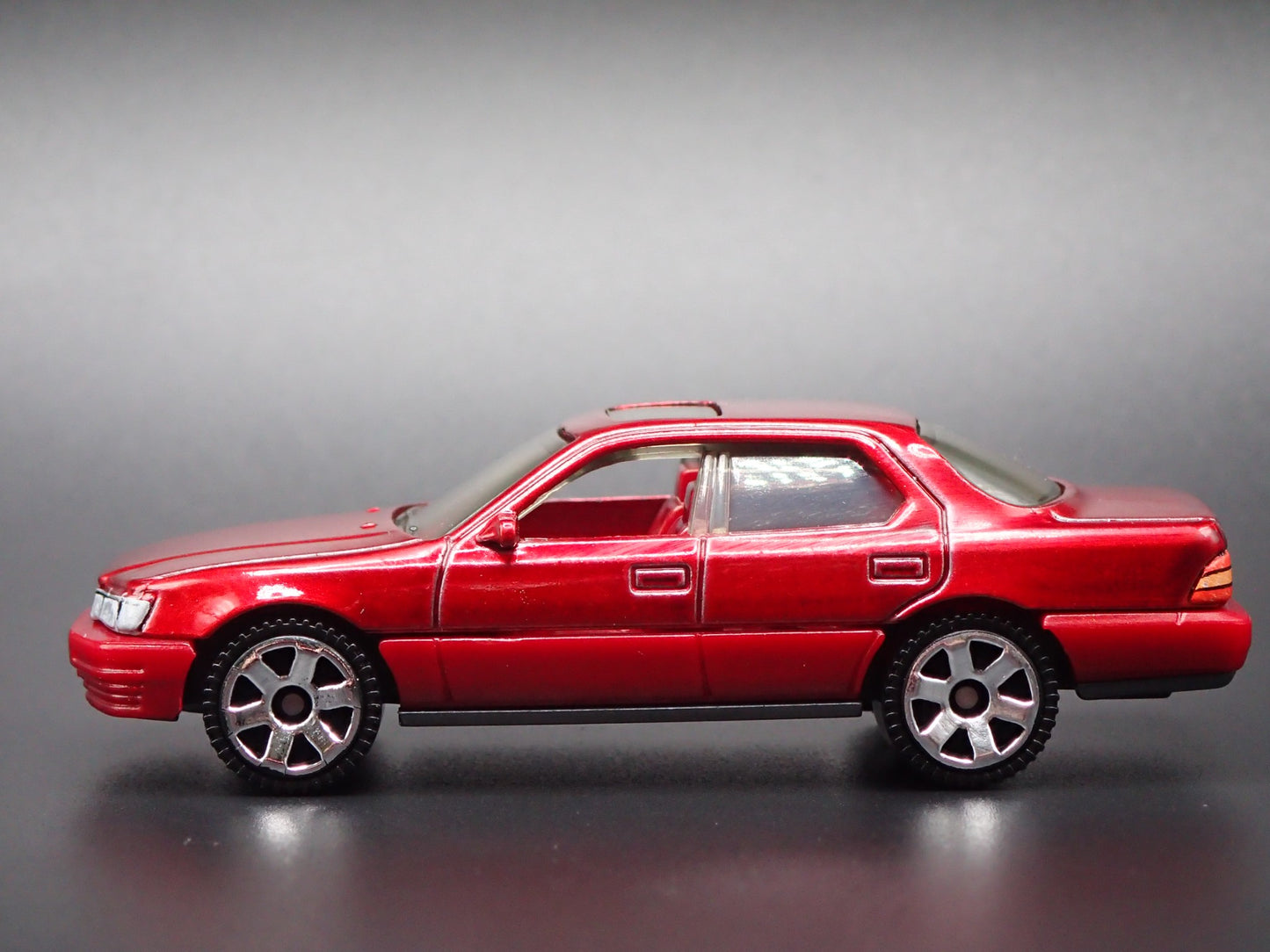 1992-1994 LEXUS LS 400 LS400 BURGUNDY 1/64 SCALE COLLECTIBLE DIECAST MODEL CAR