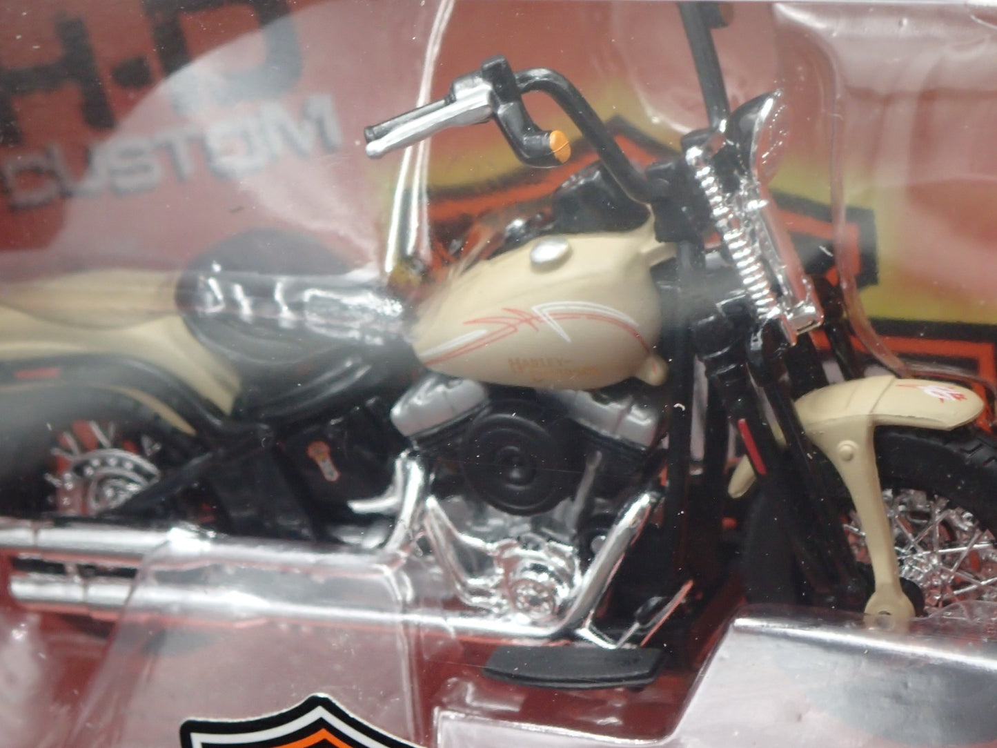 2008 FLSTSB CROSS BONES HARLEY DAVIDSON MOTORCYCLE MAISTO SERIES 38 1/18 MODEL