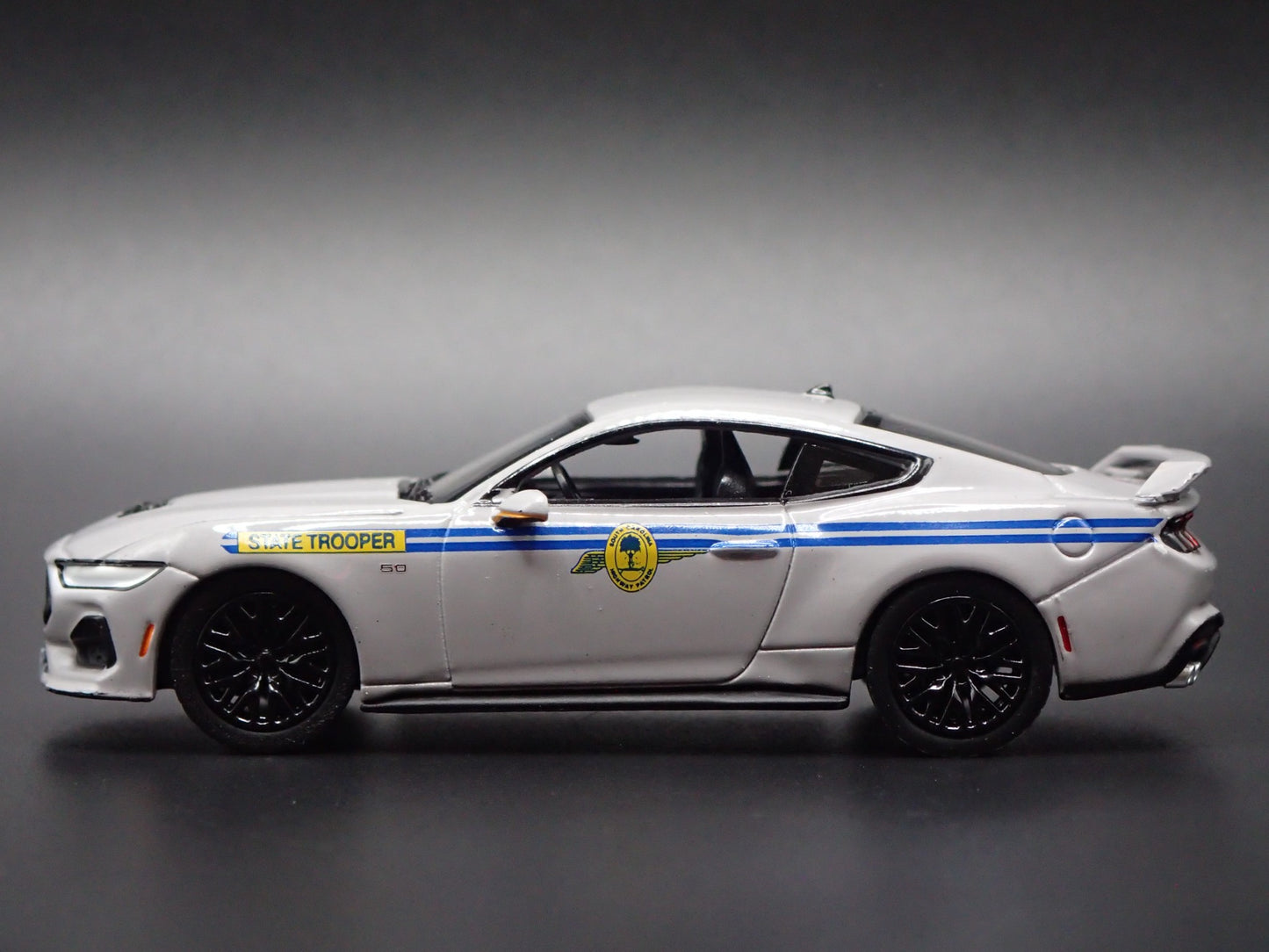 2018-2023 FORD MUSTANG GT SOUTH CAROLINA HIGHWAY PATROL 1:64 DIECAST MODEL CAR