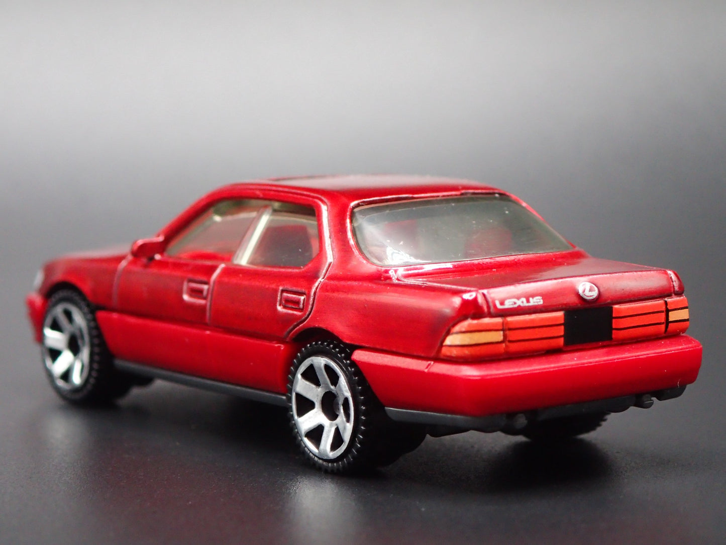 1992-1994 LEXUS LS 400 LS400 BURGUNDY 1/64 SCALE COLLECTIBLE DIECAST MODEL CAR