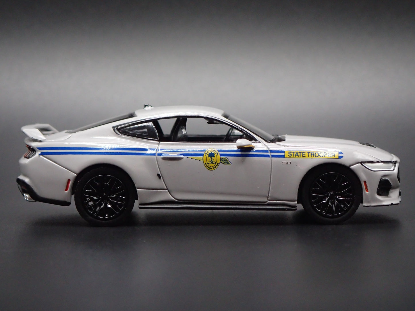 2018-2023 FORD MUSTANG GT SOUTH CAROLINA HIGHWAY PATROL 1:64 DIECAST MODEL CAR