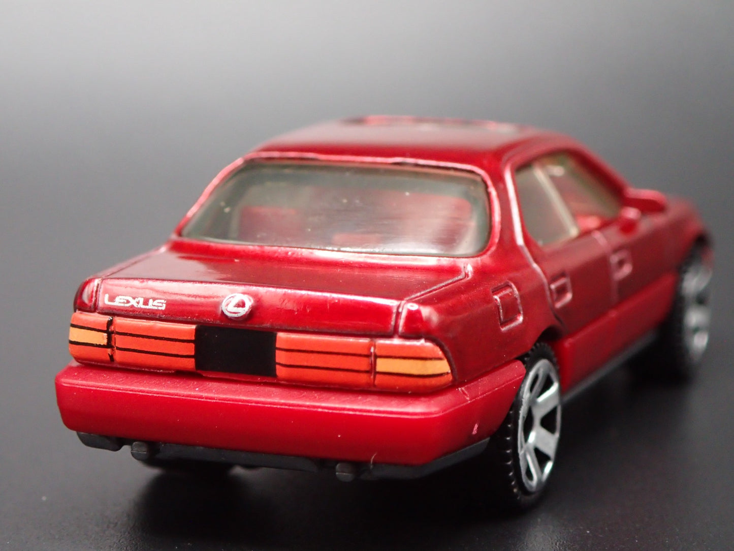1992-1994 LEXUS LS 400 LS400 BURGUNDY 1/64 SCALE COLLECTIBLE DIECAST MODEL CAR
