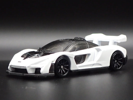2018-2025 MCLAREN SENNA SUPER CAR WHITE 1:64 SCALE DIORAMA DIECAST MODEL CAR