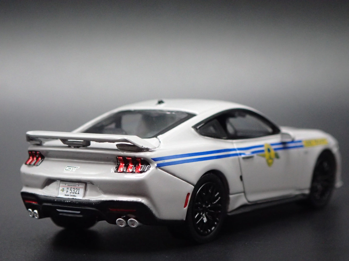 2018-2023 FORD MUSTANG GT SOUTH CAROLINA HIGHWAY PATROL 1:64 DIECAST MODEL CAR