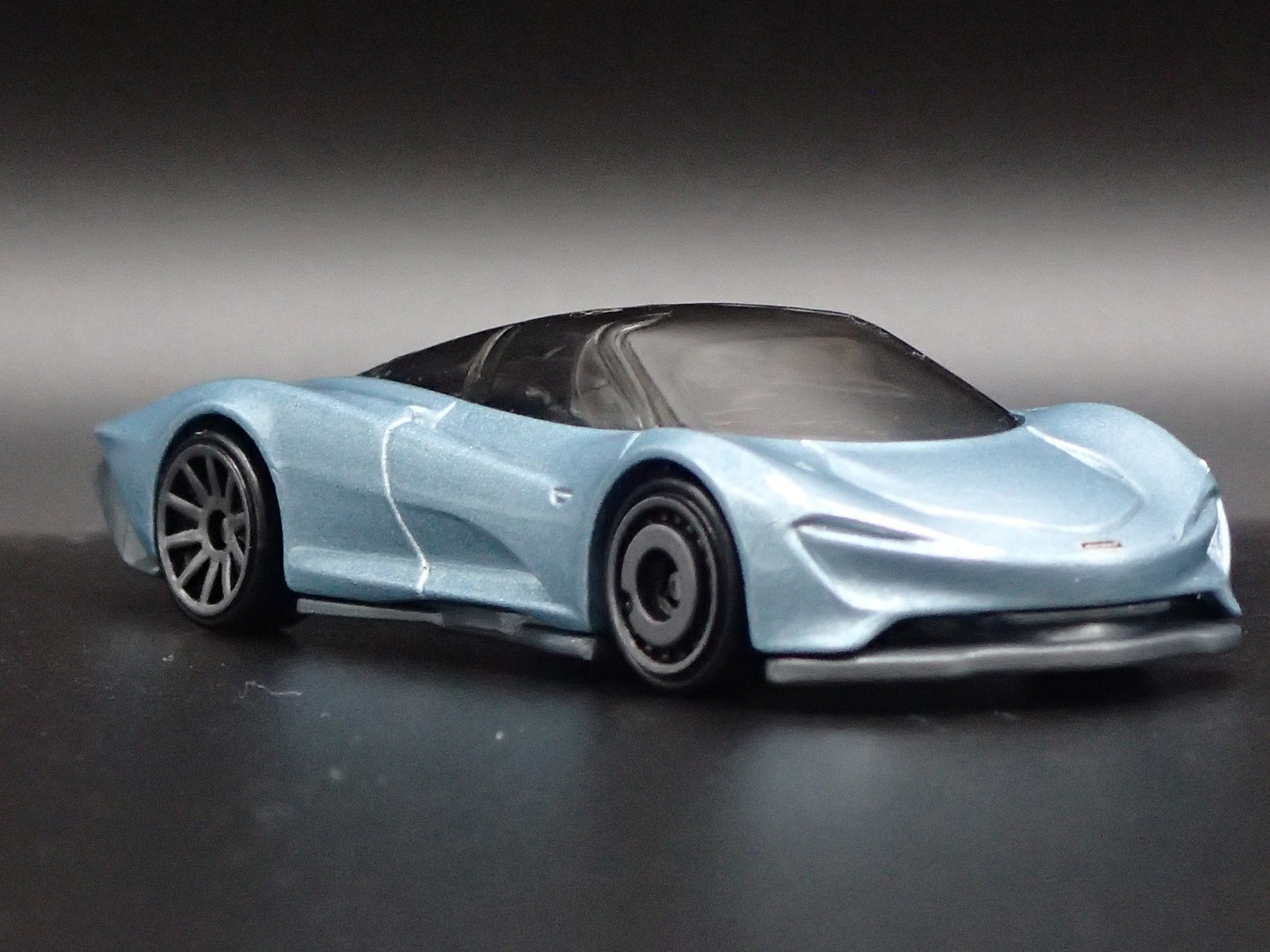 2020 20 MCLAREN SPEEDTAIL SUPER CAR BLUE 1:64 SCALE DIORAMA DIECAST MODEL CAR