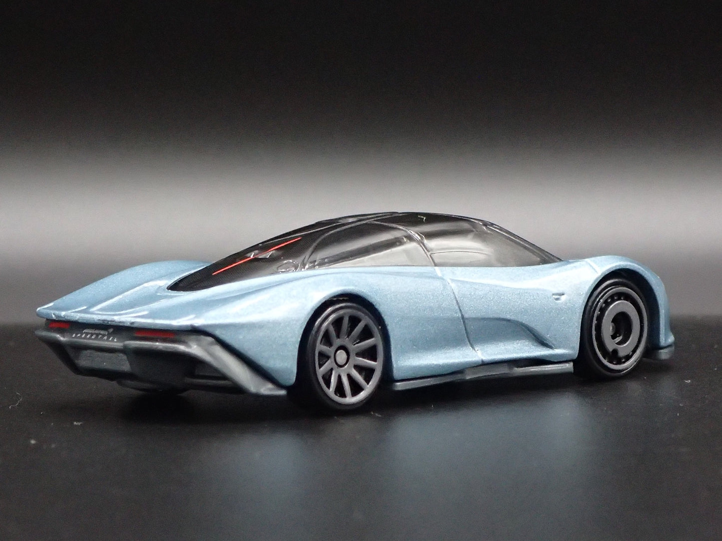 2020 20 MCLAREN SPEEDTAIL SUPER CAR BLUE 1:64 SCALE DIORAMA DIECAST MODEL CAR