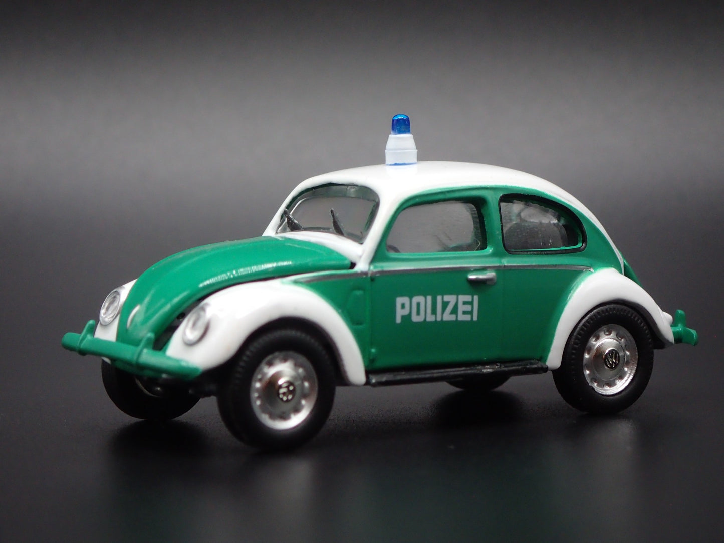 1960-1967 VW VOLKSWAGEN CLASSIC BEETLE BUG GERMAN POLIZEI 1:64 SCALE MODEL CAR