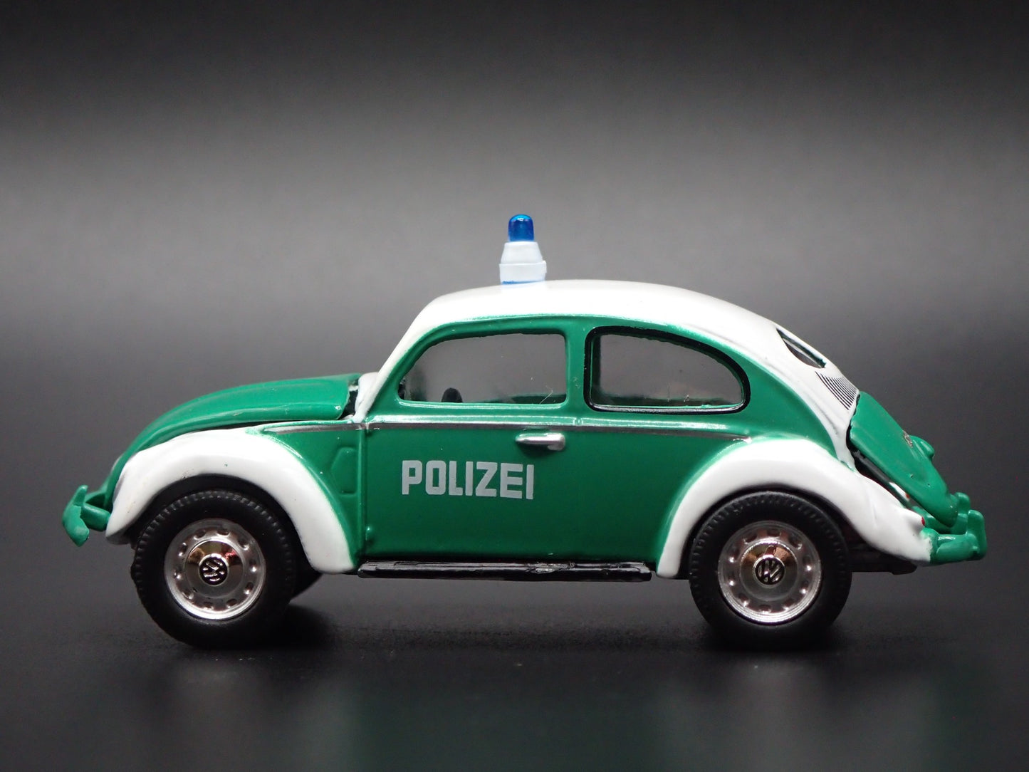 1960-1967 VW VOLKSWAGEN CLASSIC BEETLE BUG GERMAN POLIZEI 1:64 SCALE MODEL CAR