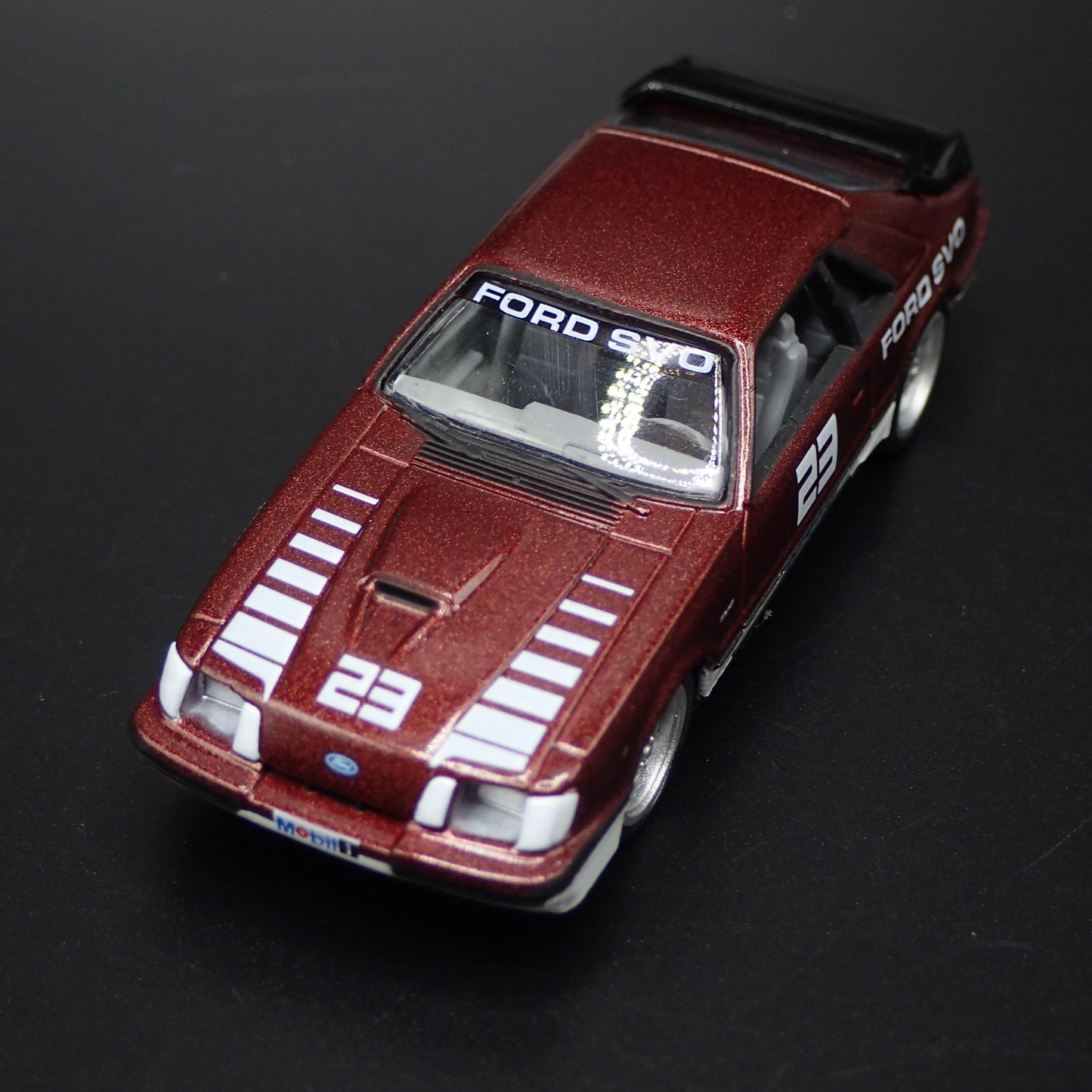 1986 86 FORD MUSTANG SVO FOX BODY MOBIL 1 1:64 SCALE DIORAMA DIECAST MODEL CAR