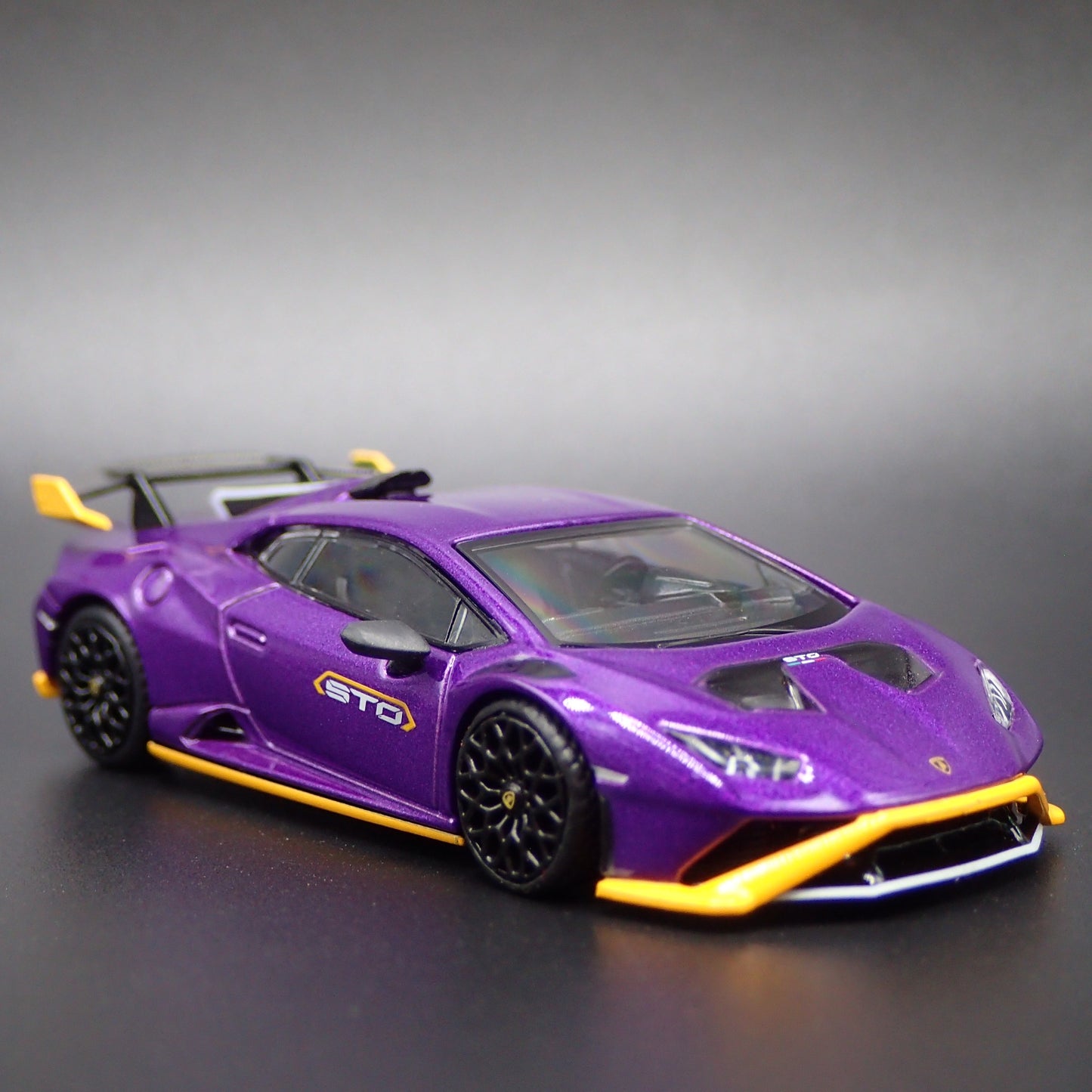 2021-2024 LAMBORGHINI HURACAN STO COUPE SUPER CAR 1:64 SCALE DIECAST MODEL CAR