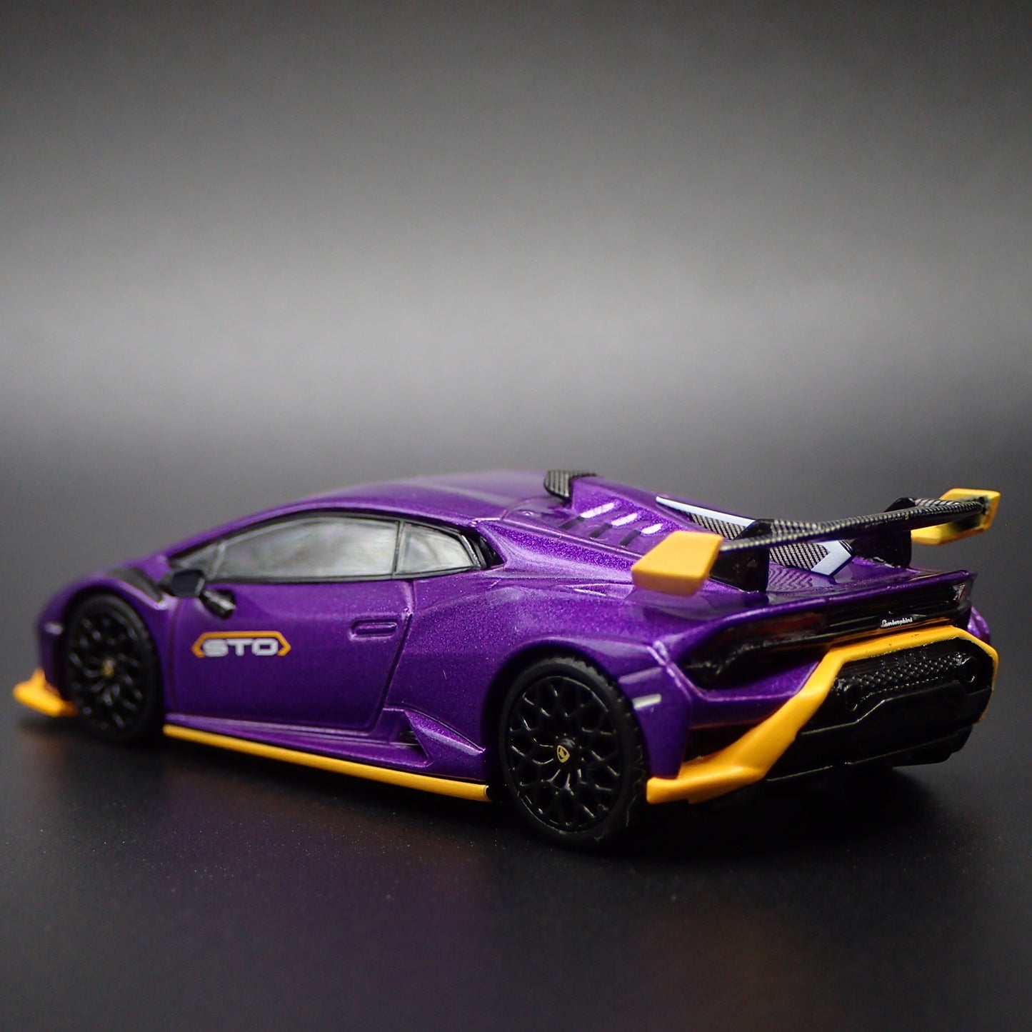 2021-2024 LAMBORGHINI HURACAN STO COUPE SUPER CAR 1:64 SCALE DIECAST MODEL CAR