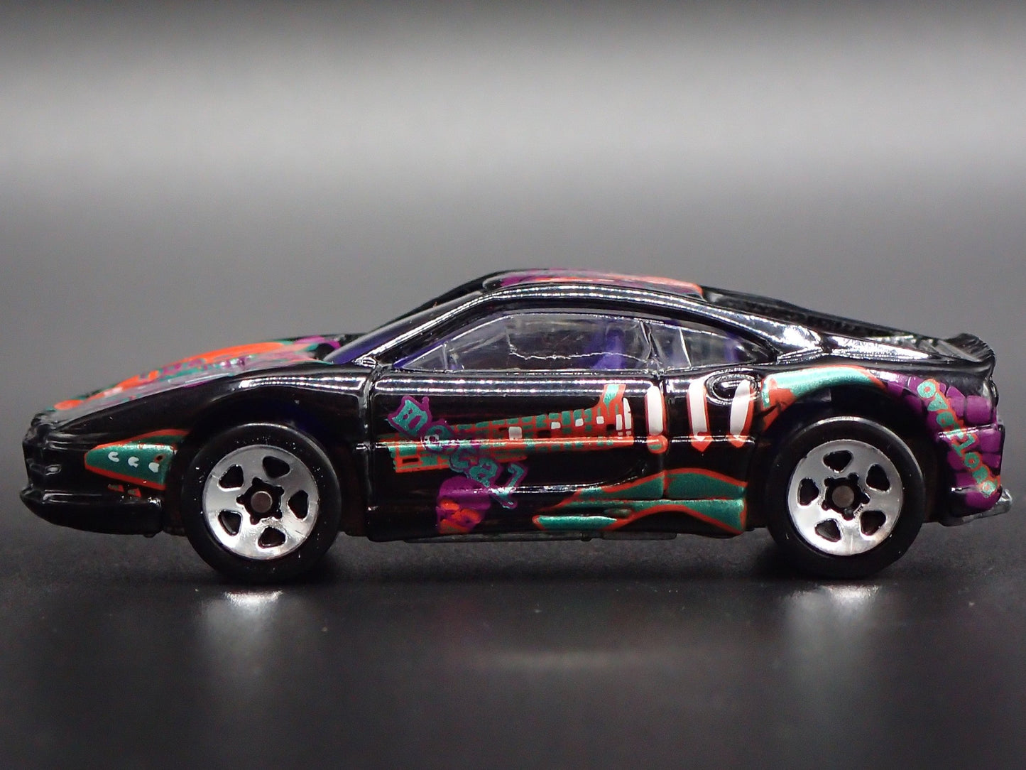 1994-1999 FERRARI 355 BLACK 1:64 SCALE COLLECTIBLE DIORAMA DIECAST MODEL CAR